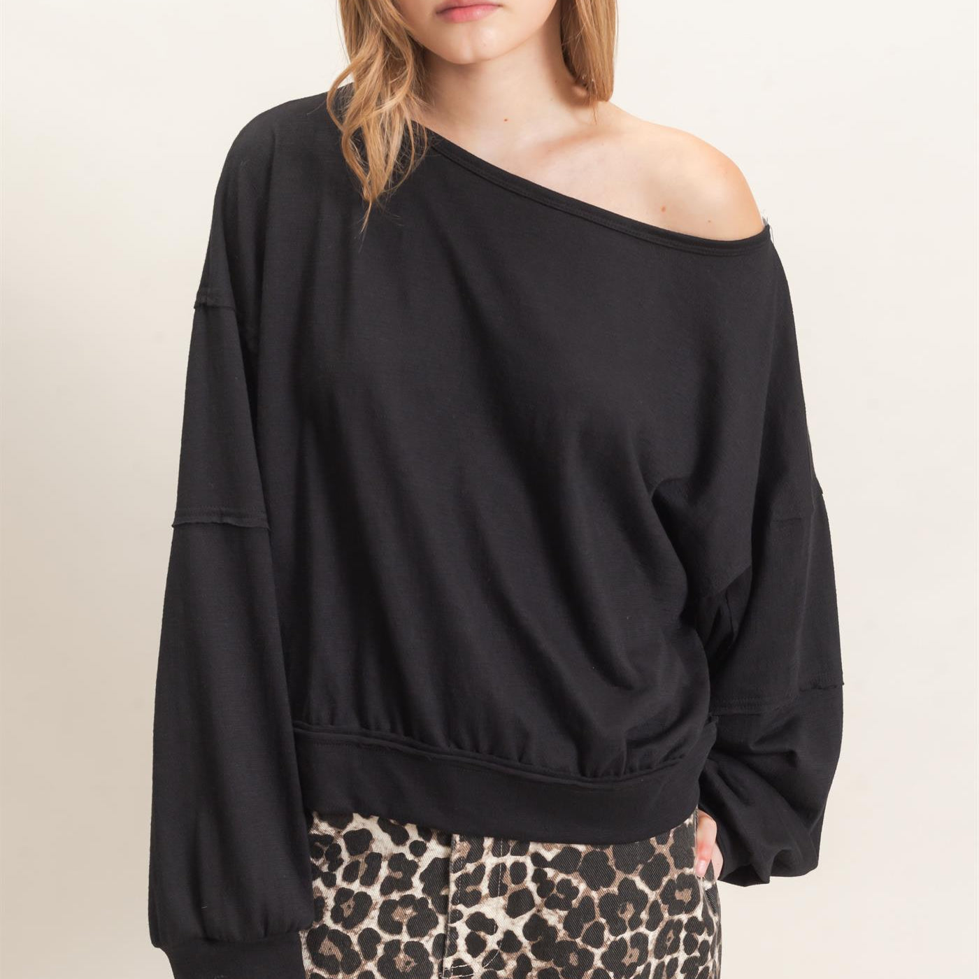 Wholesale Relaxed Boat Neck Long Sleeve Top Clothing Tops HF25F340 BLACK HYFVE