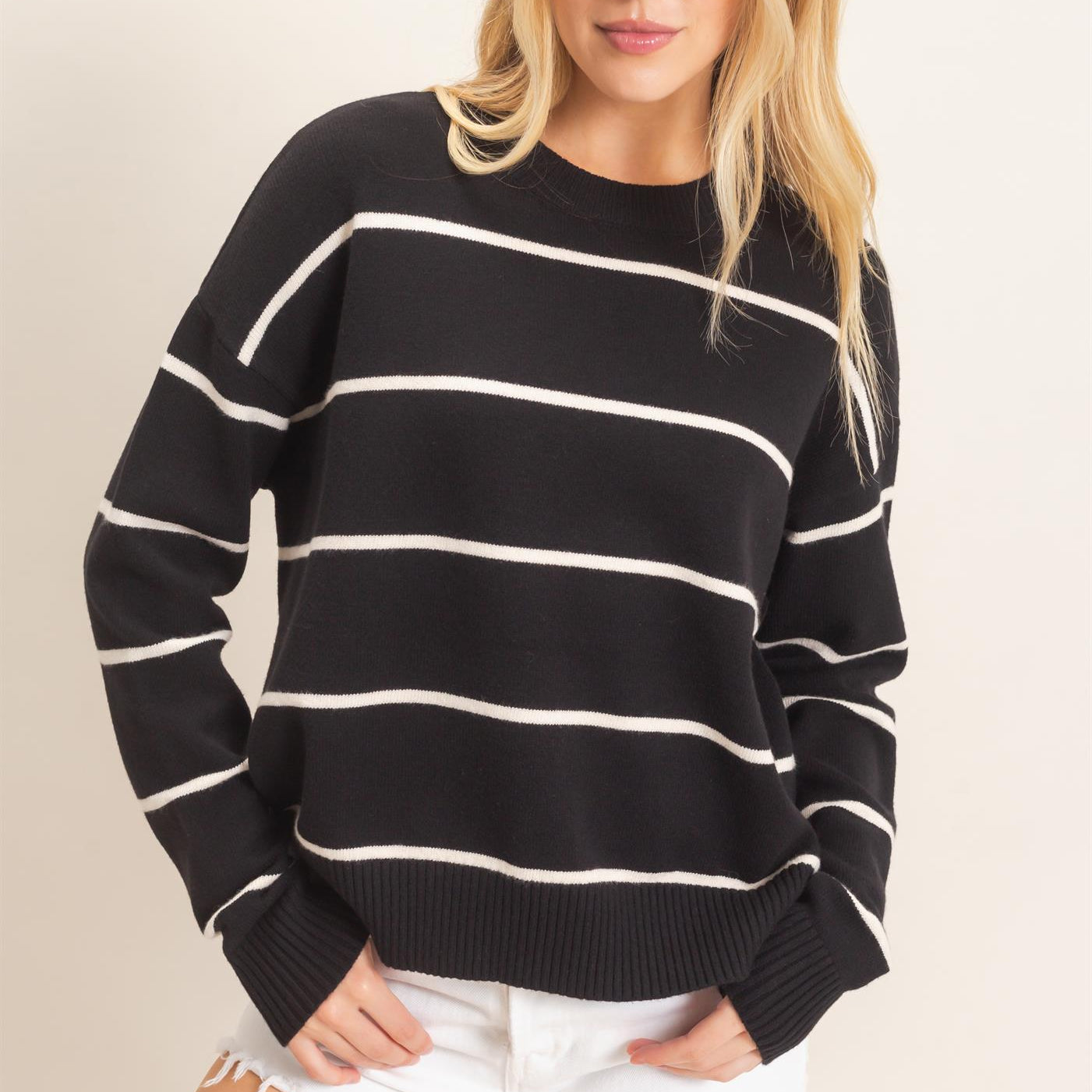Wholesale Striped Ribbed Crew Neck Sweater Sweaters HF26F169 BLACK HYFVE
