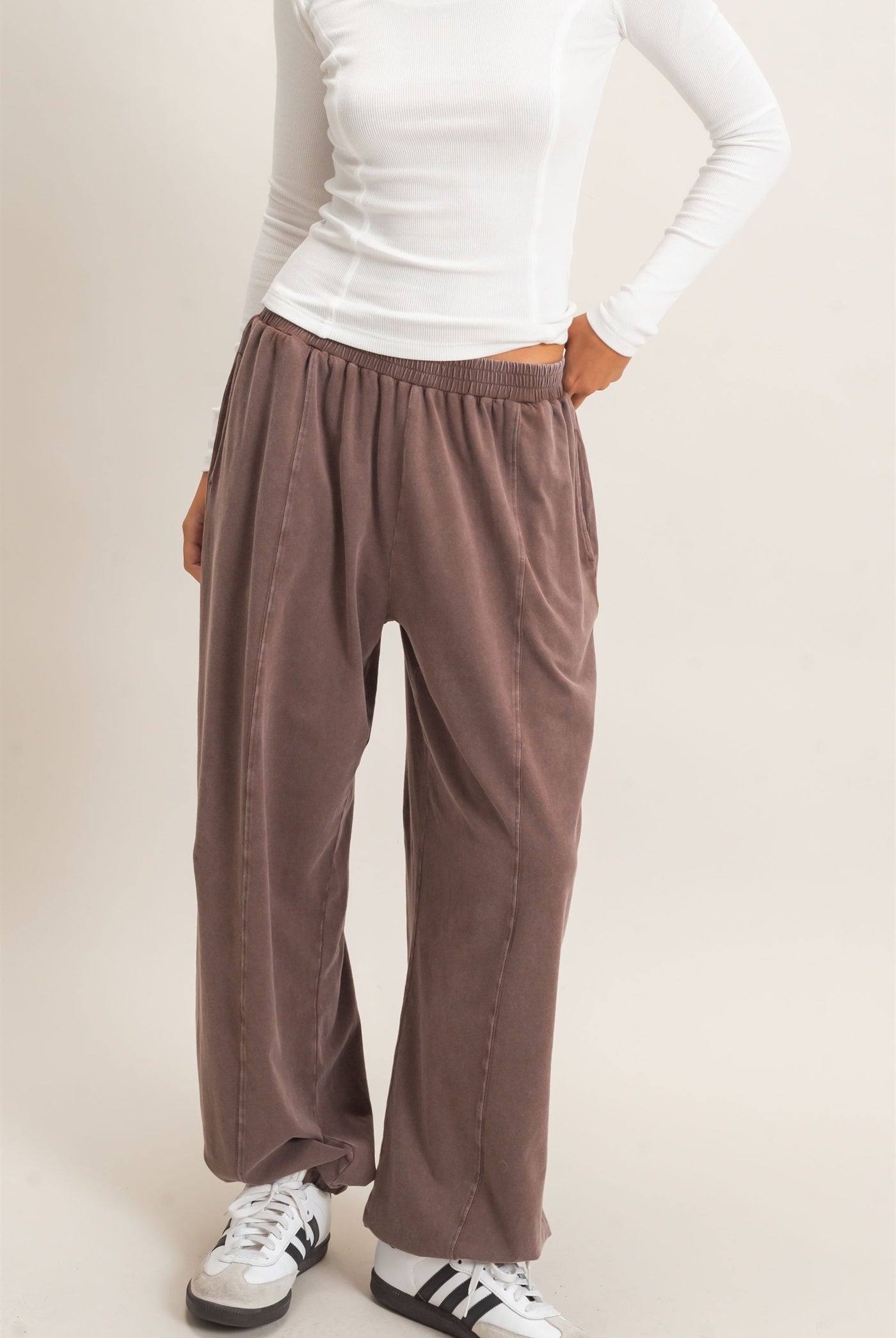 Wholesale Mineral Wash Elastic Waist Jogger Pants Joggers DZ26F405 DARK BROWN DOUBLE ZERO