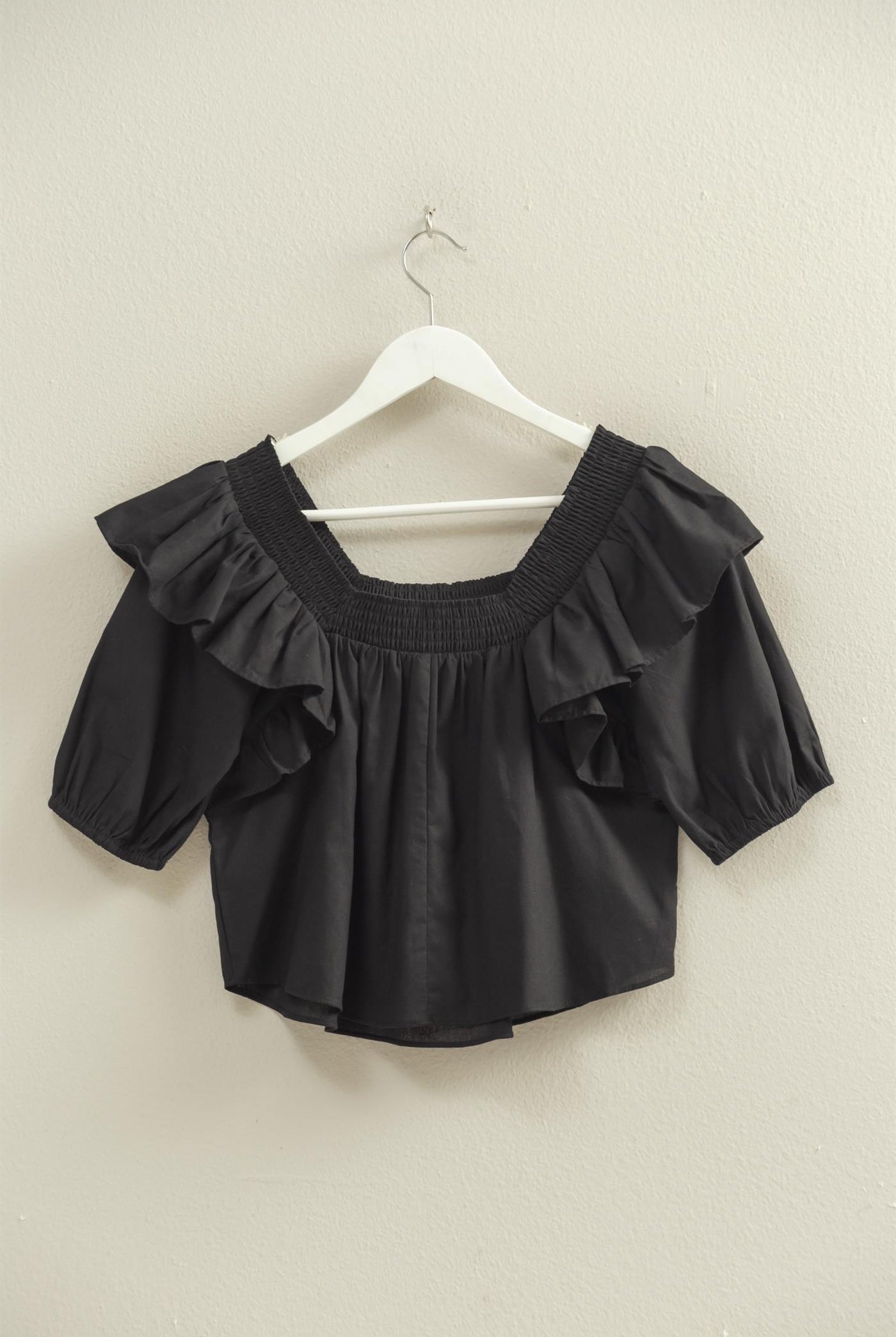 Wholesale Ruffled Short Sleeve Top Clothing Tops HF22C757 BLACK HYFVE