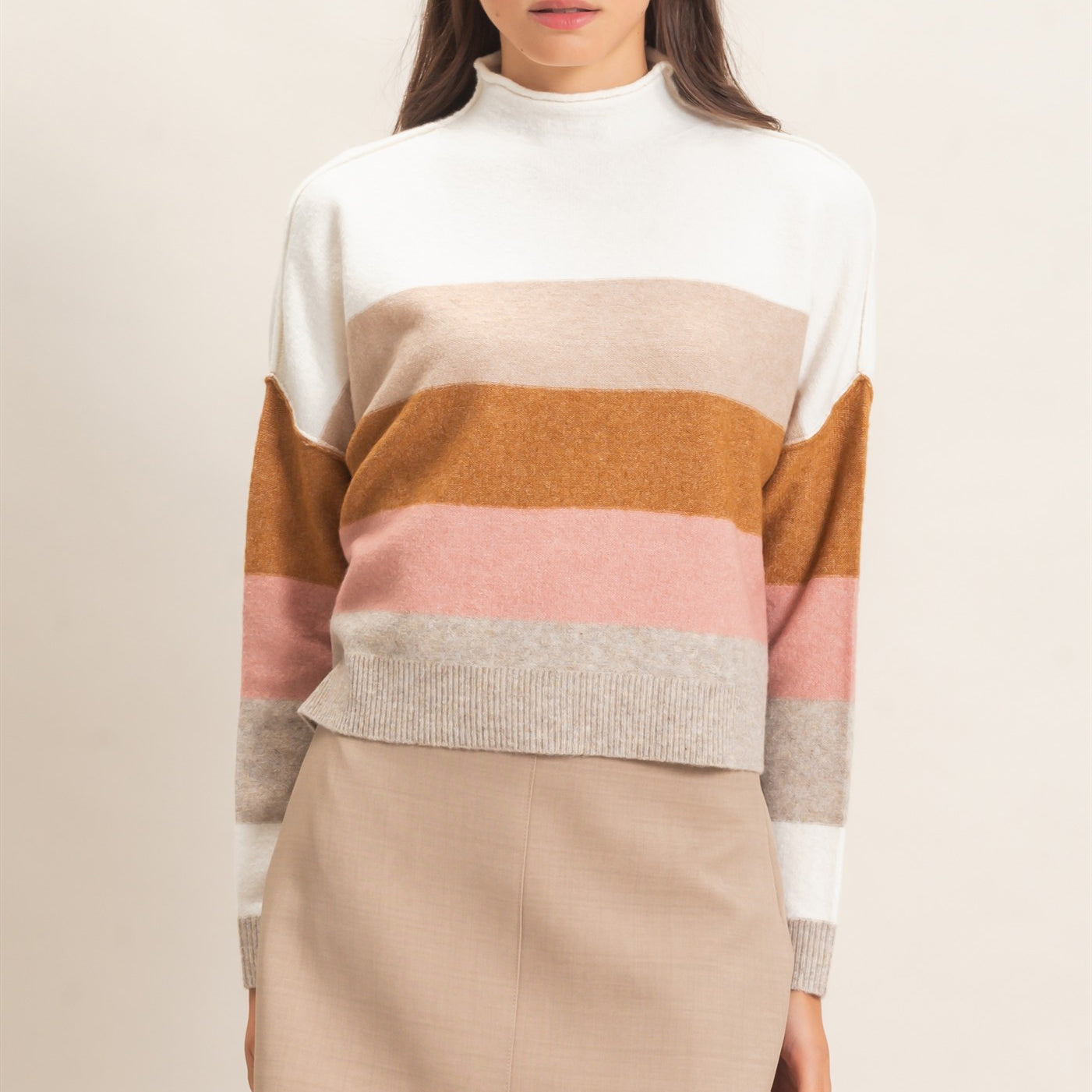 Wholesale Color Block Turtleneck Sweater Sweaters HF26E362 BEIGE COMBO HYFVE