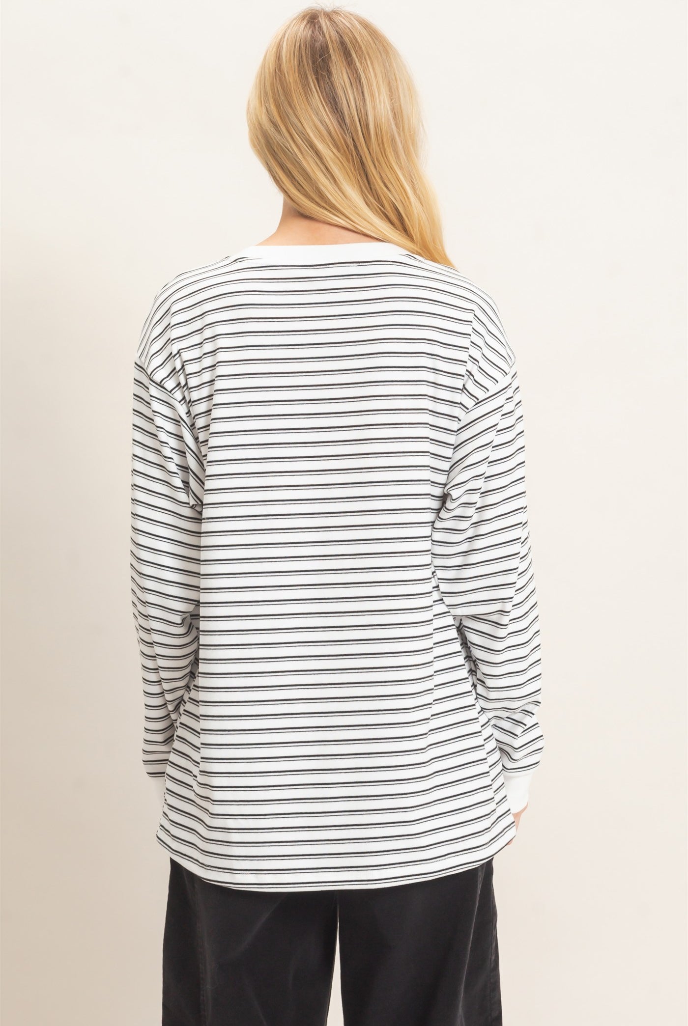 Wholesale Striped Long Sleeve Crew Neck Top Clothing Tops HF26C676 WHITE HYFVE