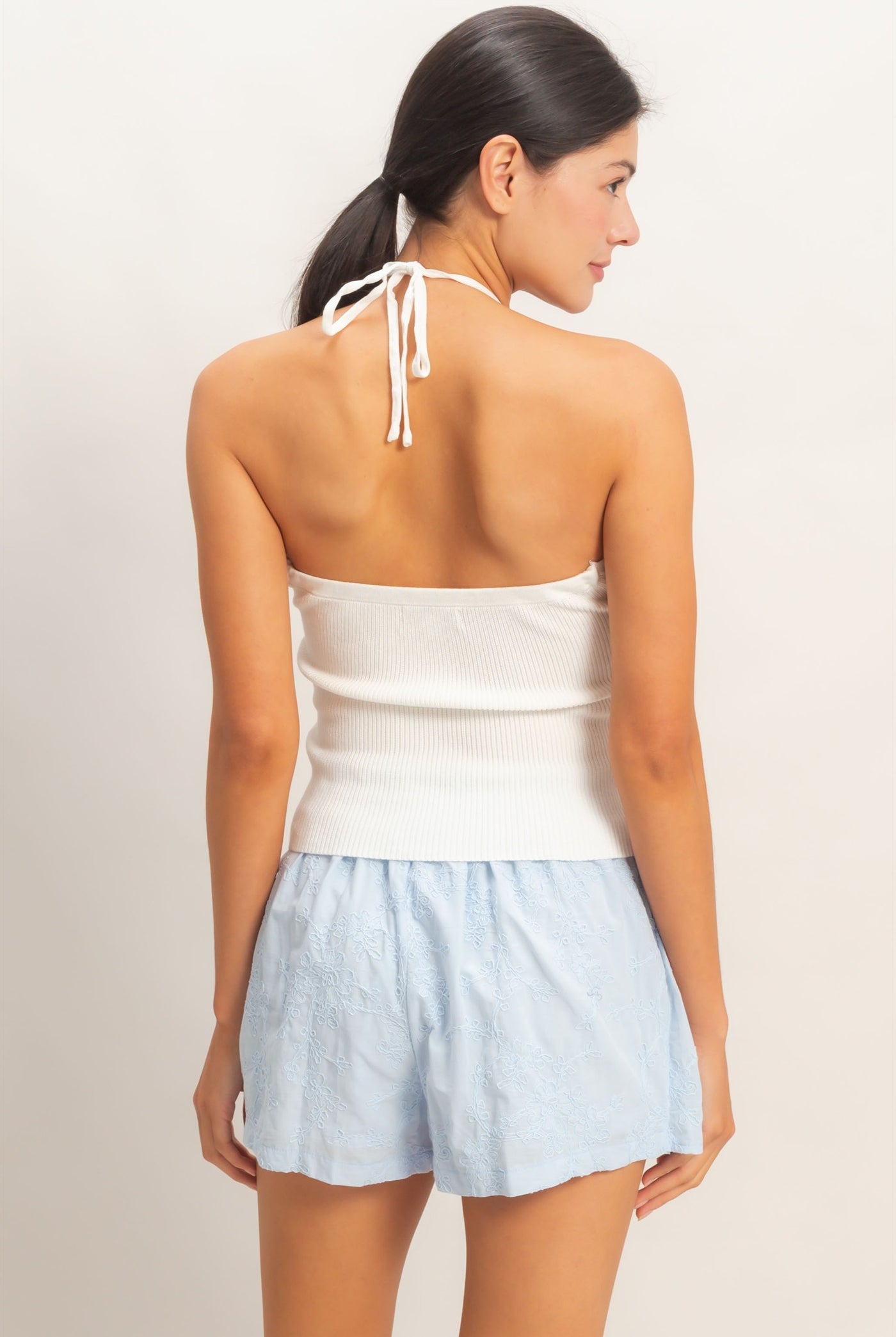 Wholesale Ribbed Halter Top With Twist Clothing Tops HF26A299 OFF WHITE HYFVE