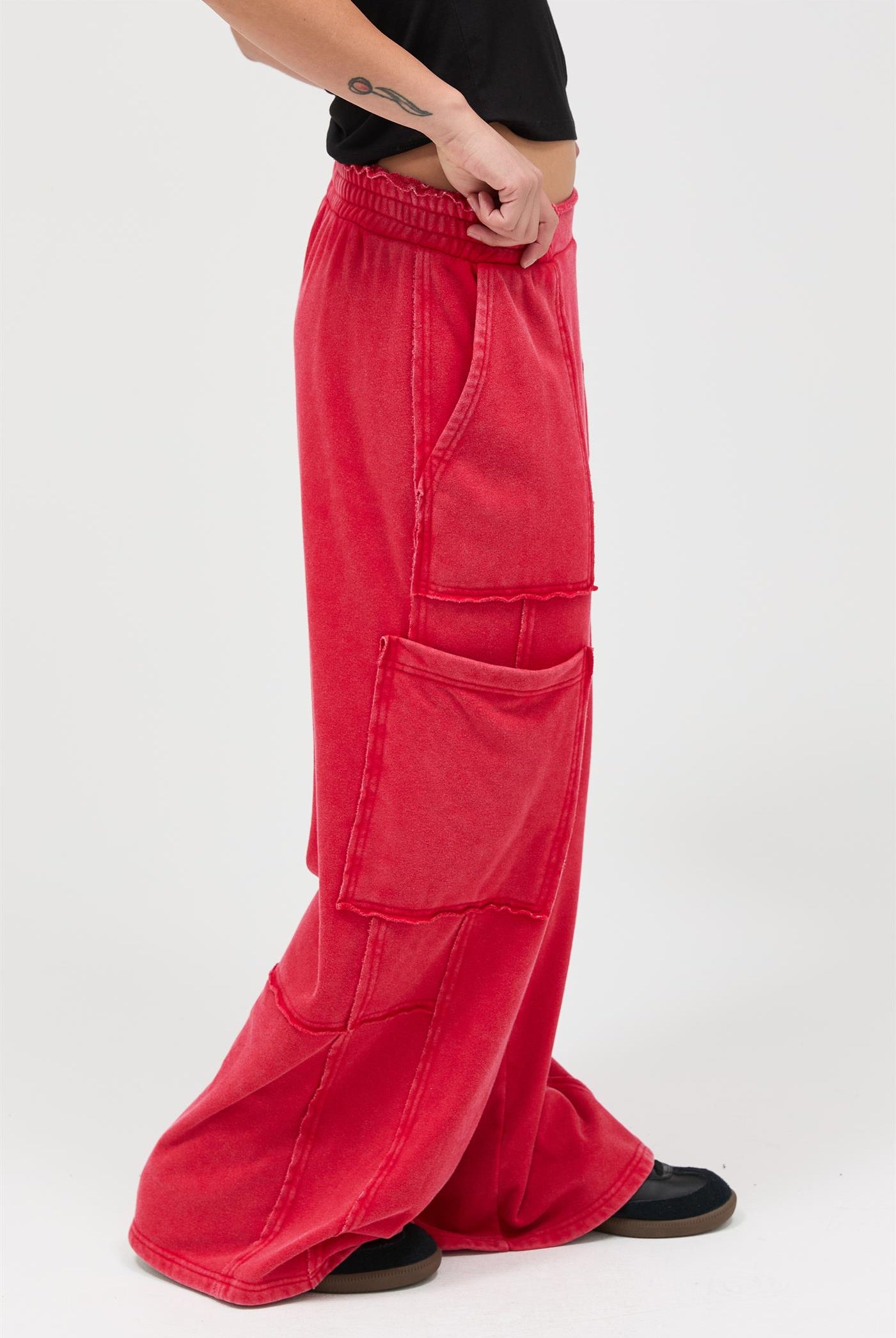 Wholesale Mineral Wash Wide Leg Cargo Pants Pants DZ26A256 RED DOUBLE ZERO