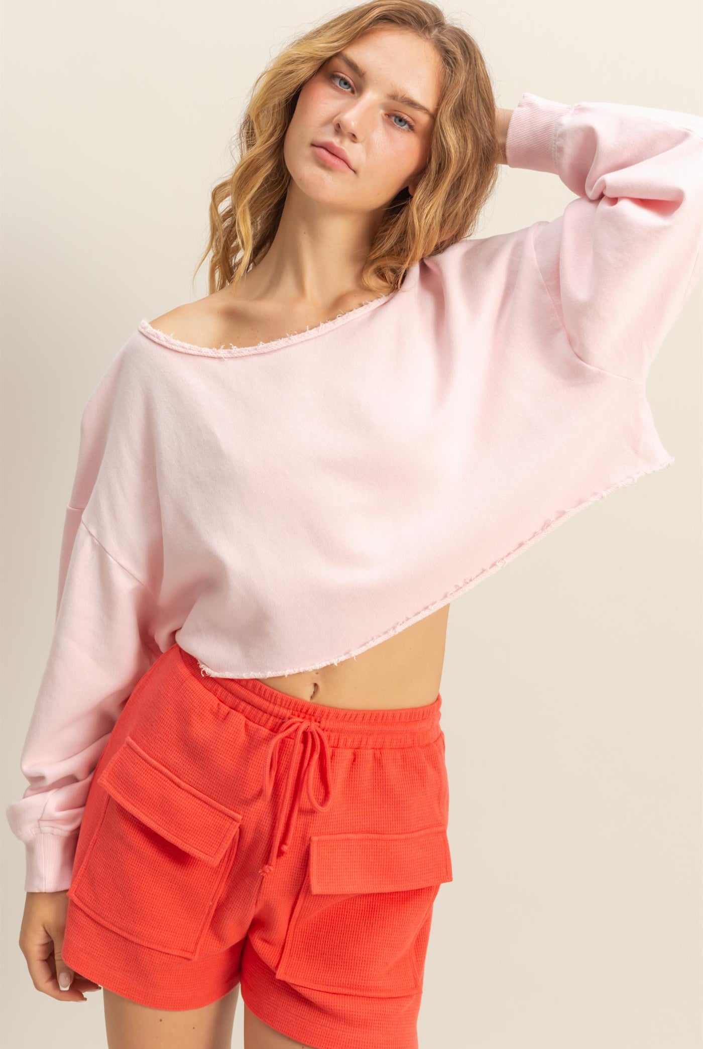 Wholesale Frayed Detail Long Sleeve Crop Top Sweatshirts DZ25A776 SOFT PINK DOUBLE ZERO
