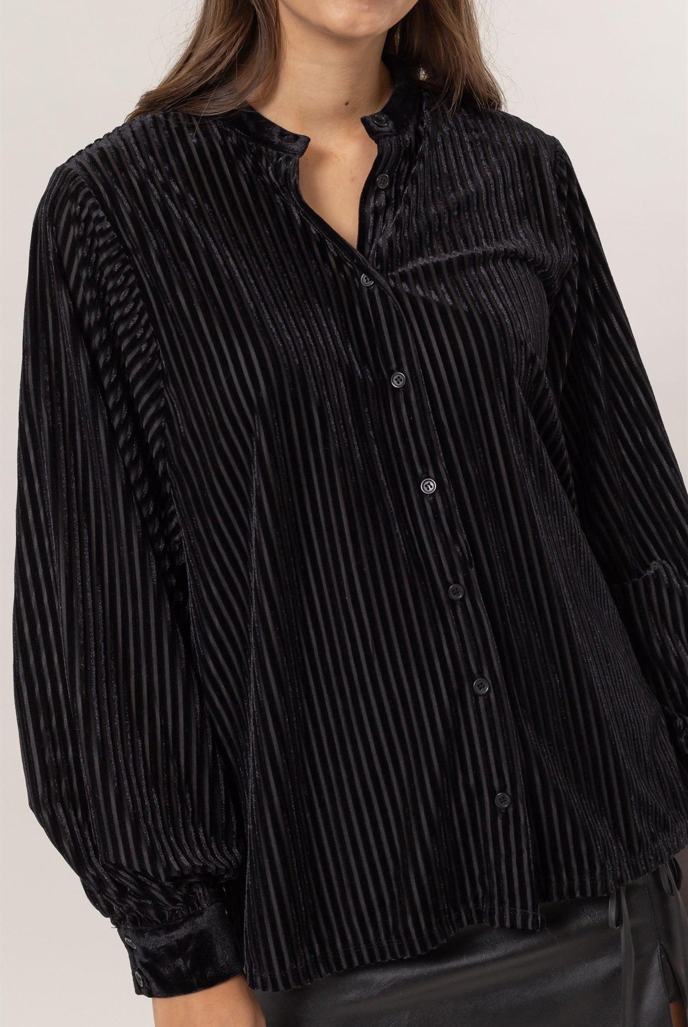 Wholesale Velvet Striped Blouse Blouses HF24F968 BLACK HYFVE