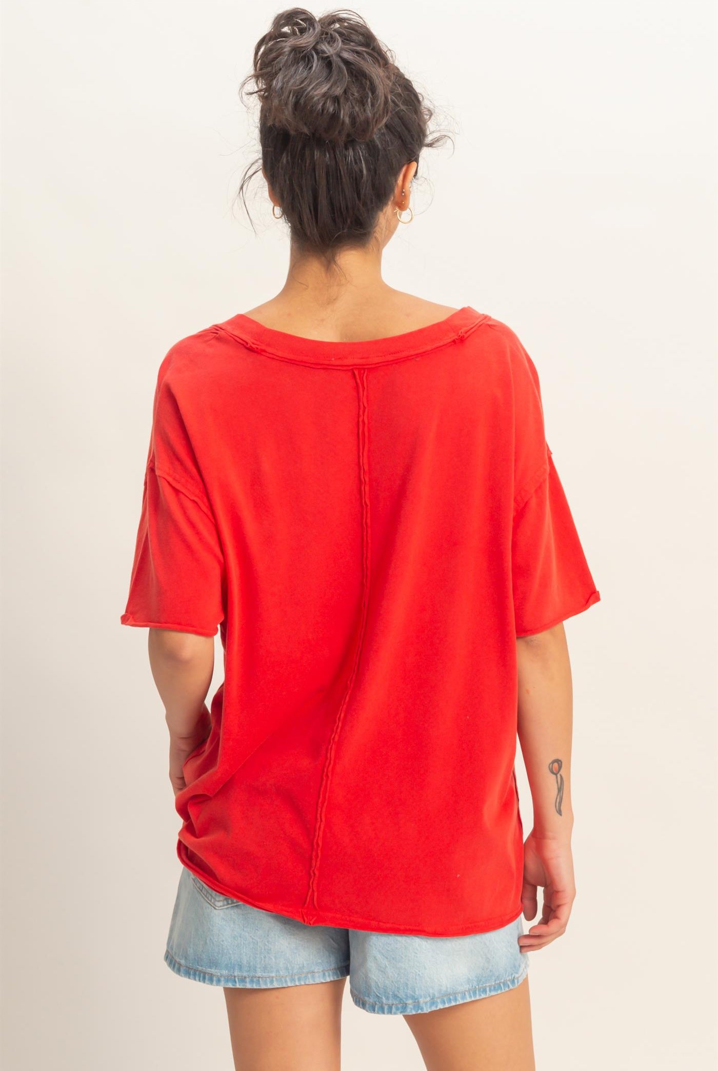 Wholesale Washed V-Neck Oversized Tee Clothing Tops DZ26A760 RED DOUBLE ZERO