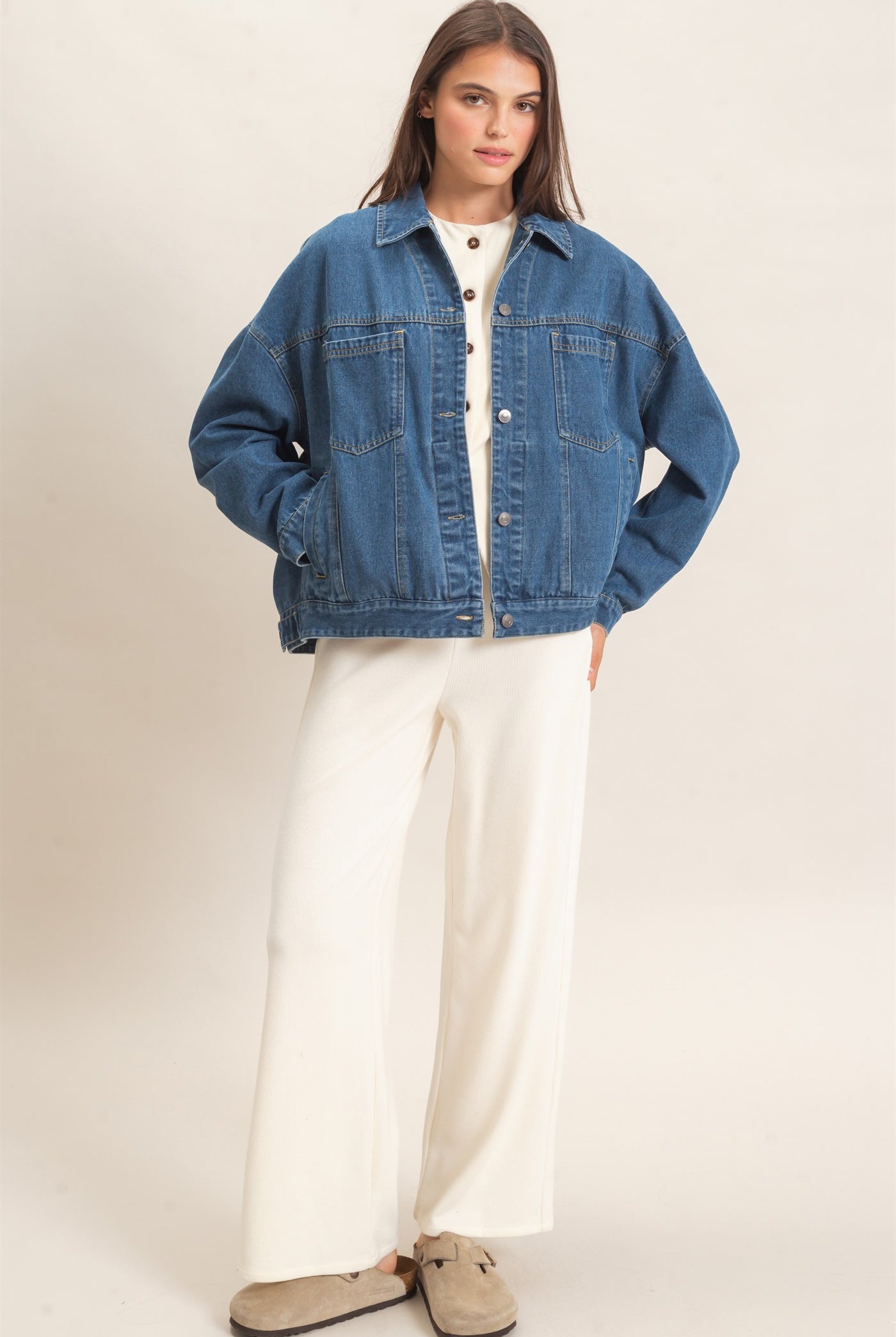 Wholesale Button-Up Denim Jacket Coats & Jackets HF26E001 LIGHT DENIM HYFVE