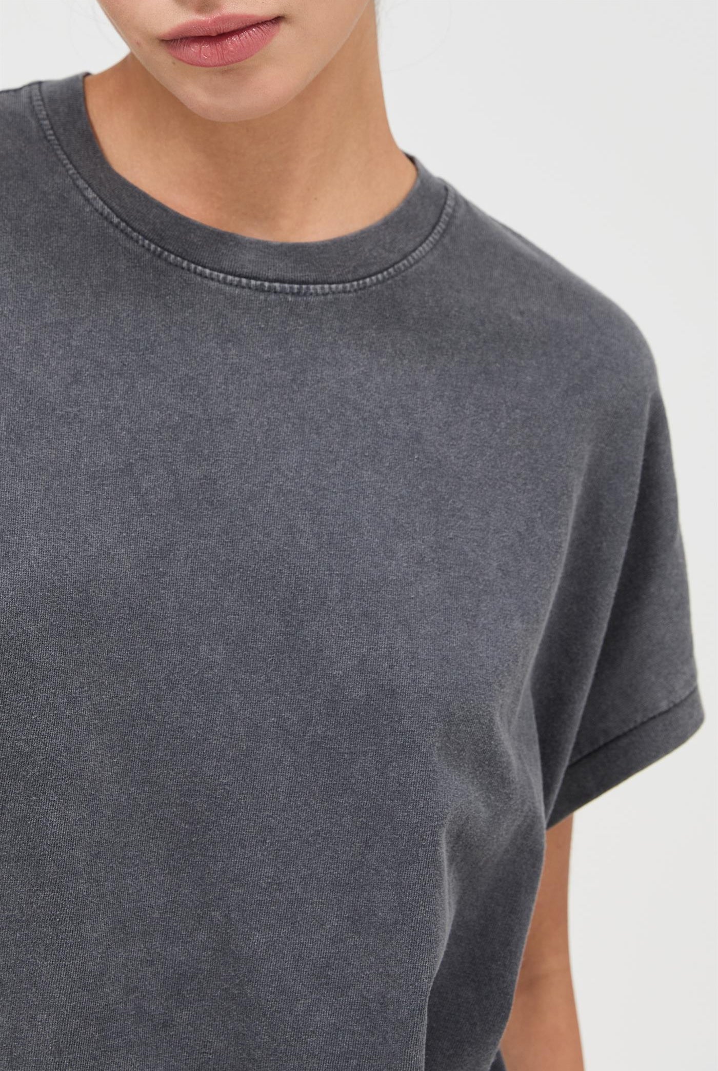 Wholesale Capped Sleeve Mineral Wash T-Shirt T-Shirts DZ26A033 CHARCOAL DOUBLE ZERO