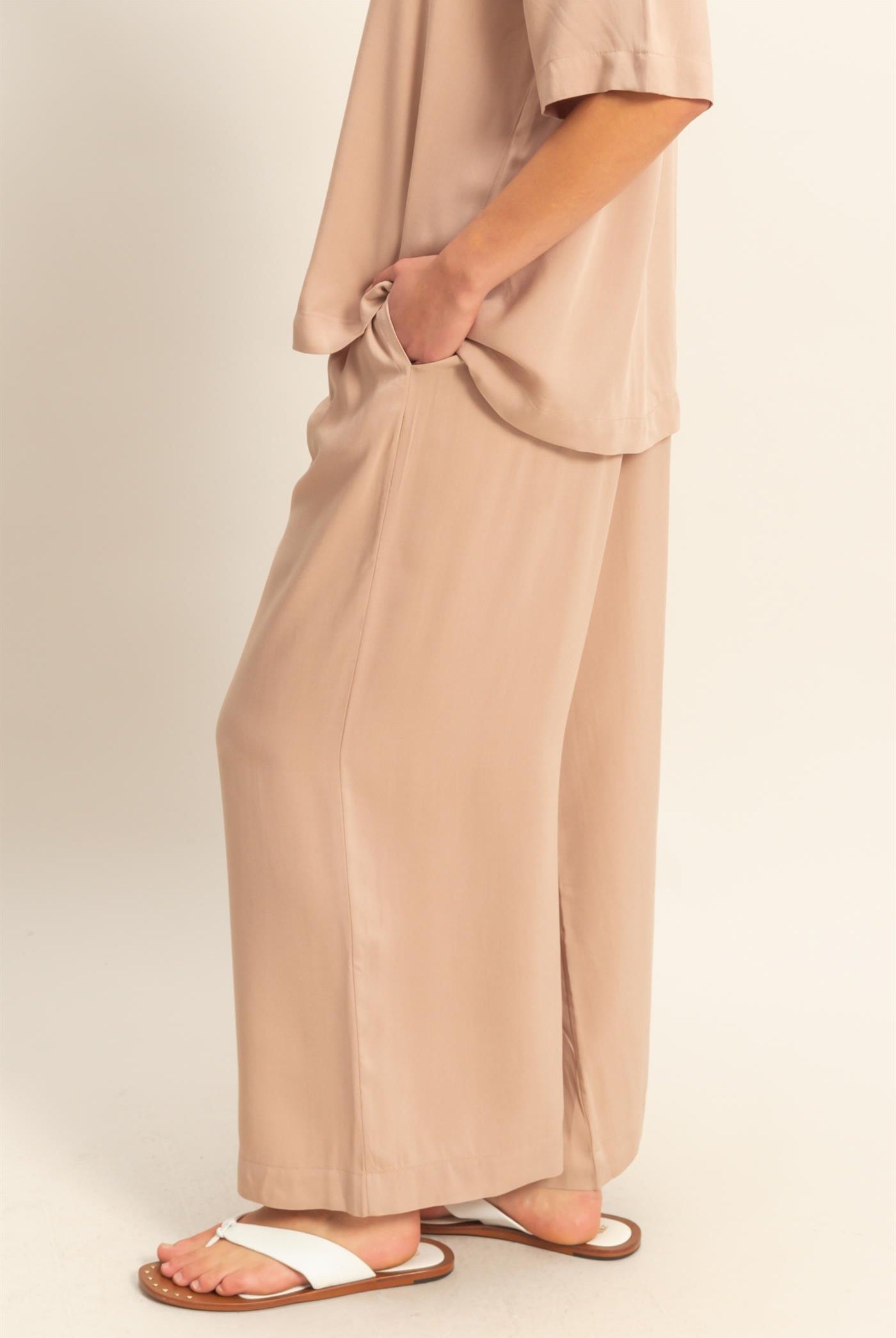 Wholesale High Waist Woven Wide Leg Pants Pants DZ25C192 DARK TAUPE DOUBLE ZERO