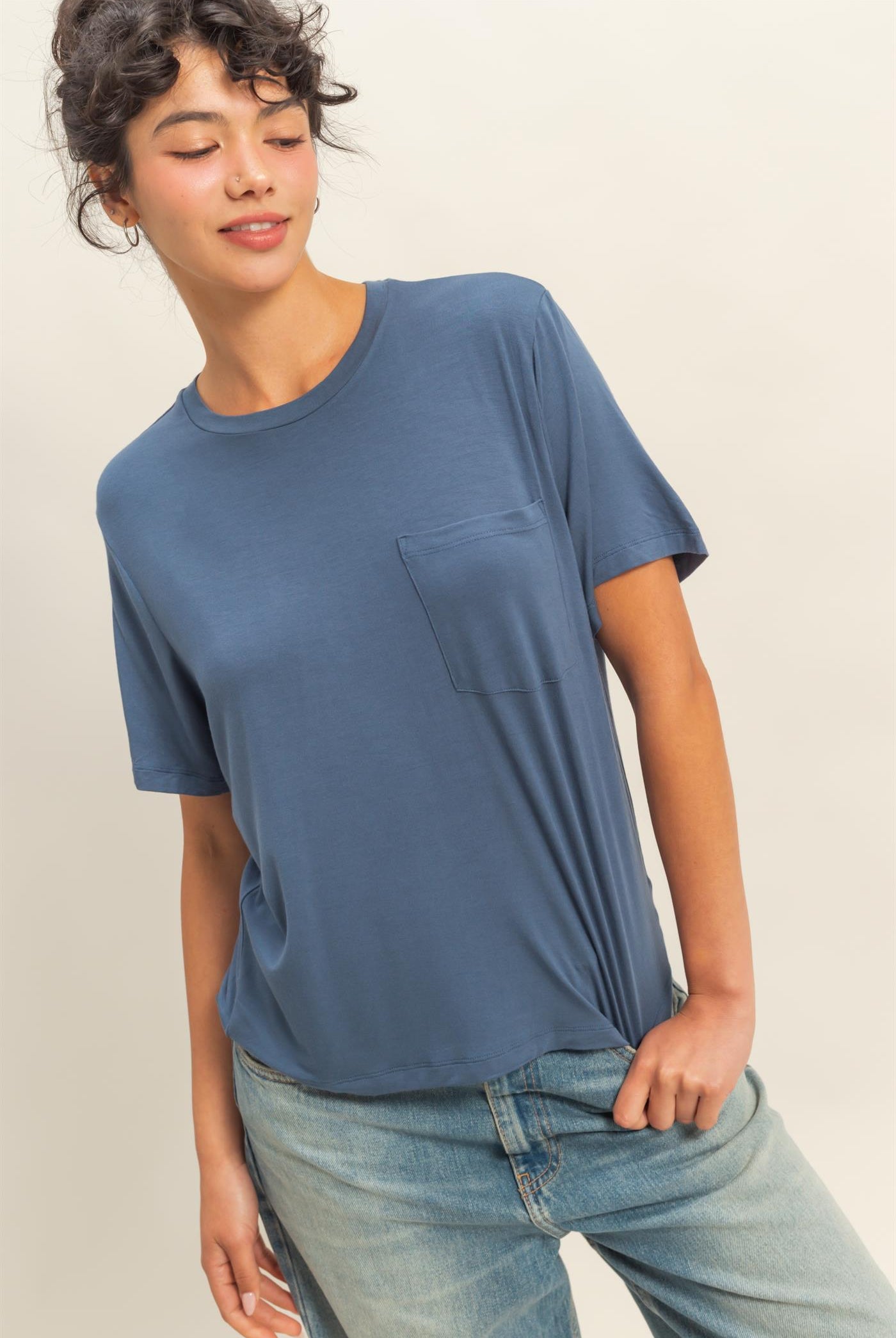 Wholesale Classic Crew Neck Short Sleeve Pocket Top T-Shirts DZ25C922 DUSTY NAVY DOUBLE ZERO