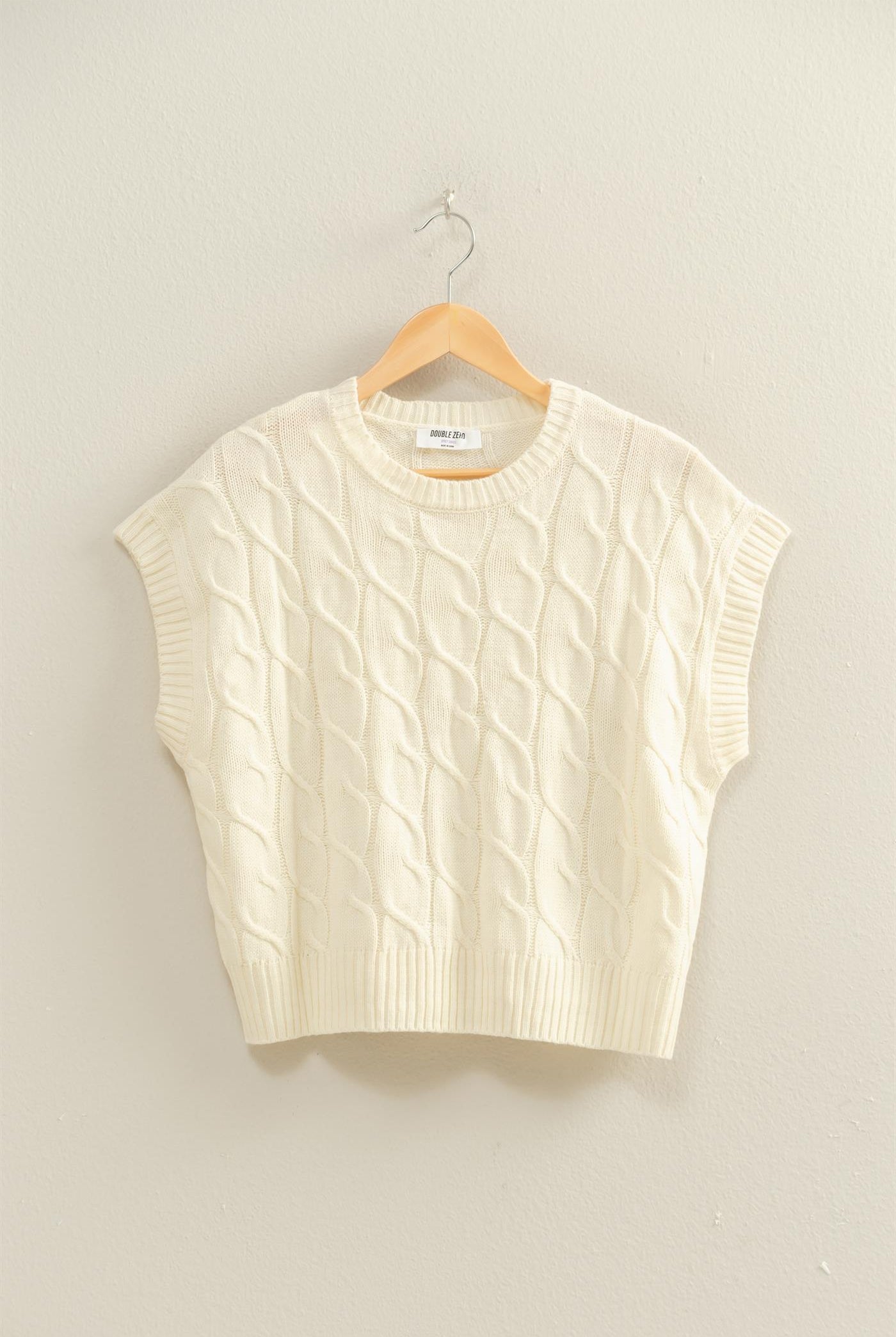 Wholesale Sleeveless Oversized Cable Knit Sweater Vest Vests DZ25C905 CREAM DOUBLE ZERO
