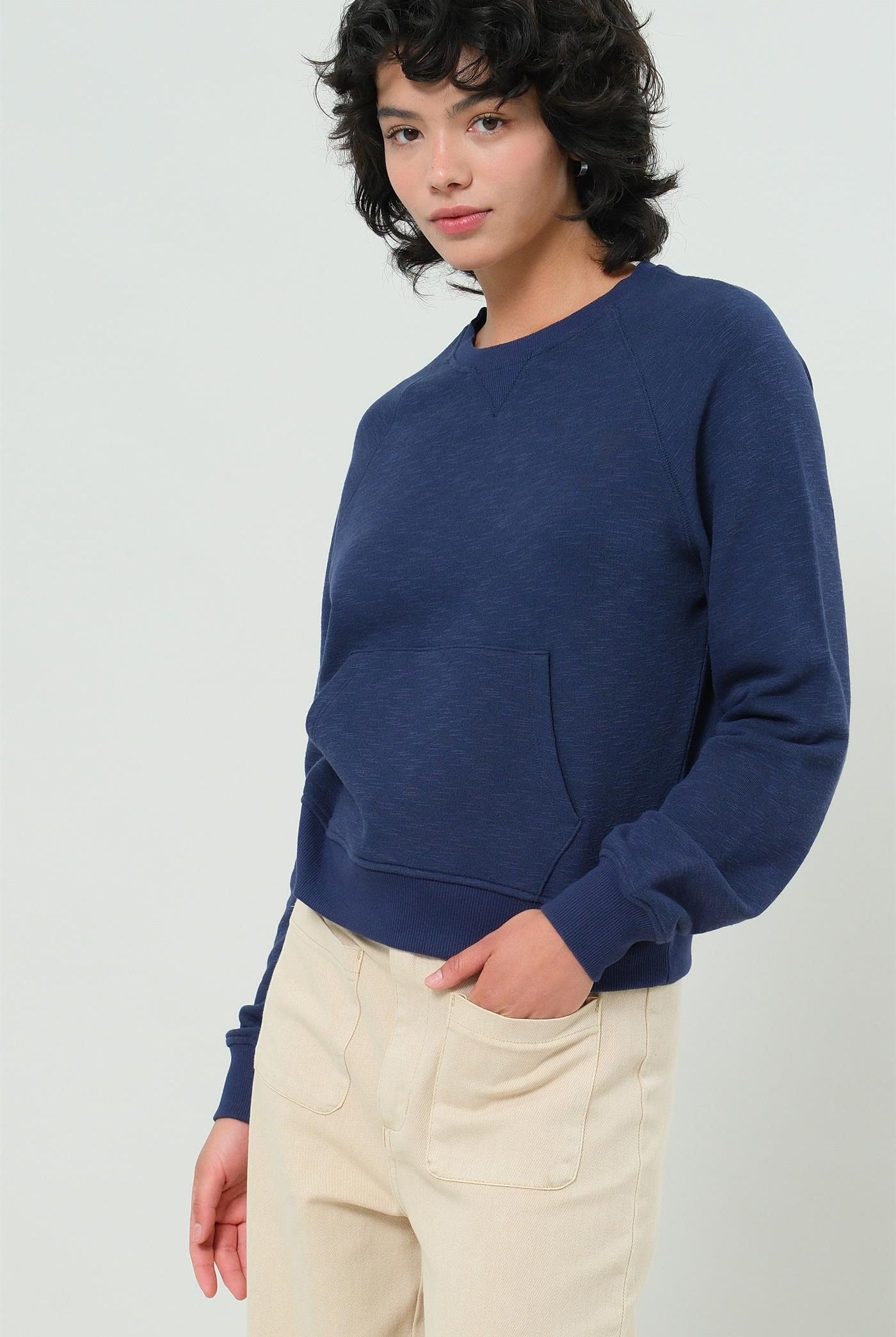 Wholesale Raglan Sleeve Pocket Sweatshirt Sweatshirts DZ24F992 DARK NIGHT DOUBLE ZERO