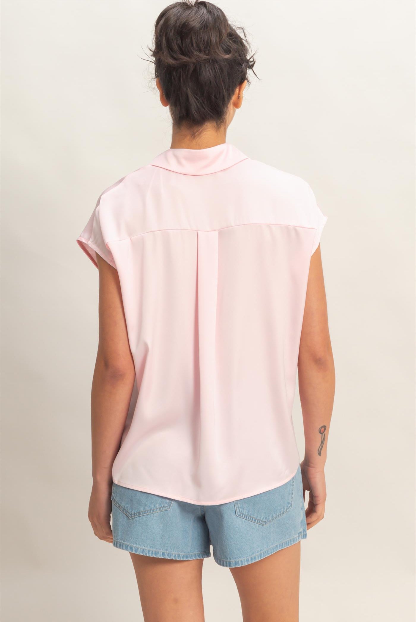 Wholesale Sleeveless Satin Button-Up Blouse Blouses DZ26A726 SOFT PINK DOUBLE ZERO