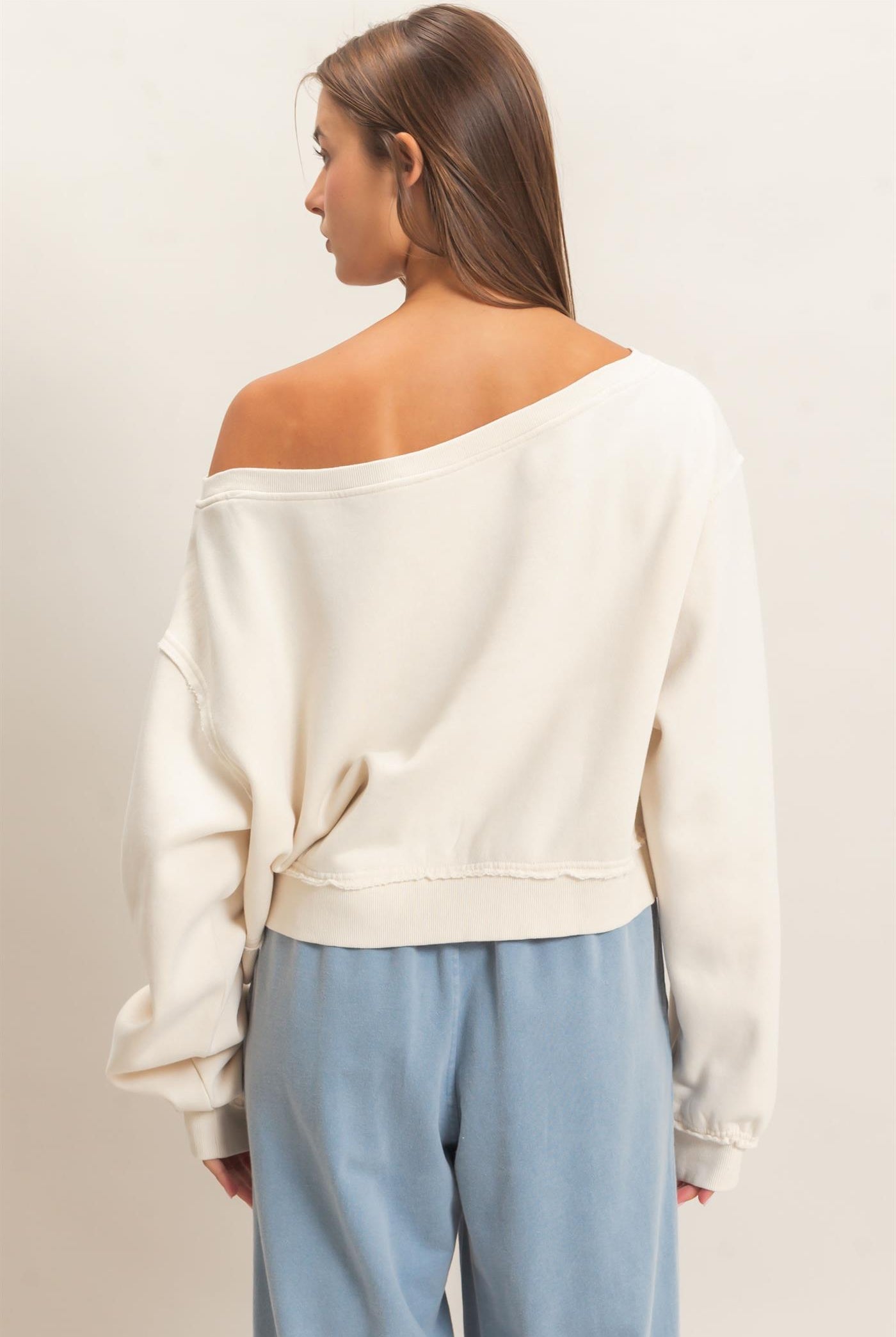 Wholesale Raw Edge Acid Wash Off The Shoulder Sweatshirt Sweatshirts DZ26F013 ALPACA DOUBLE ZERO