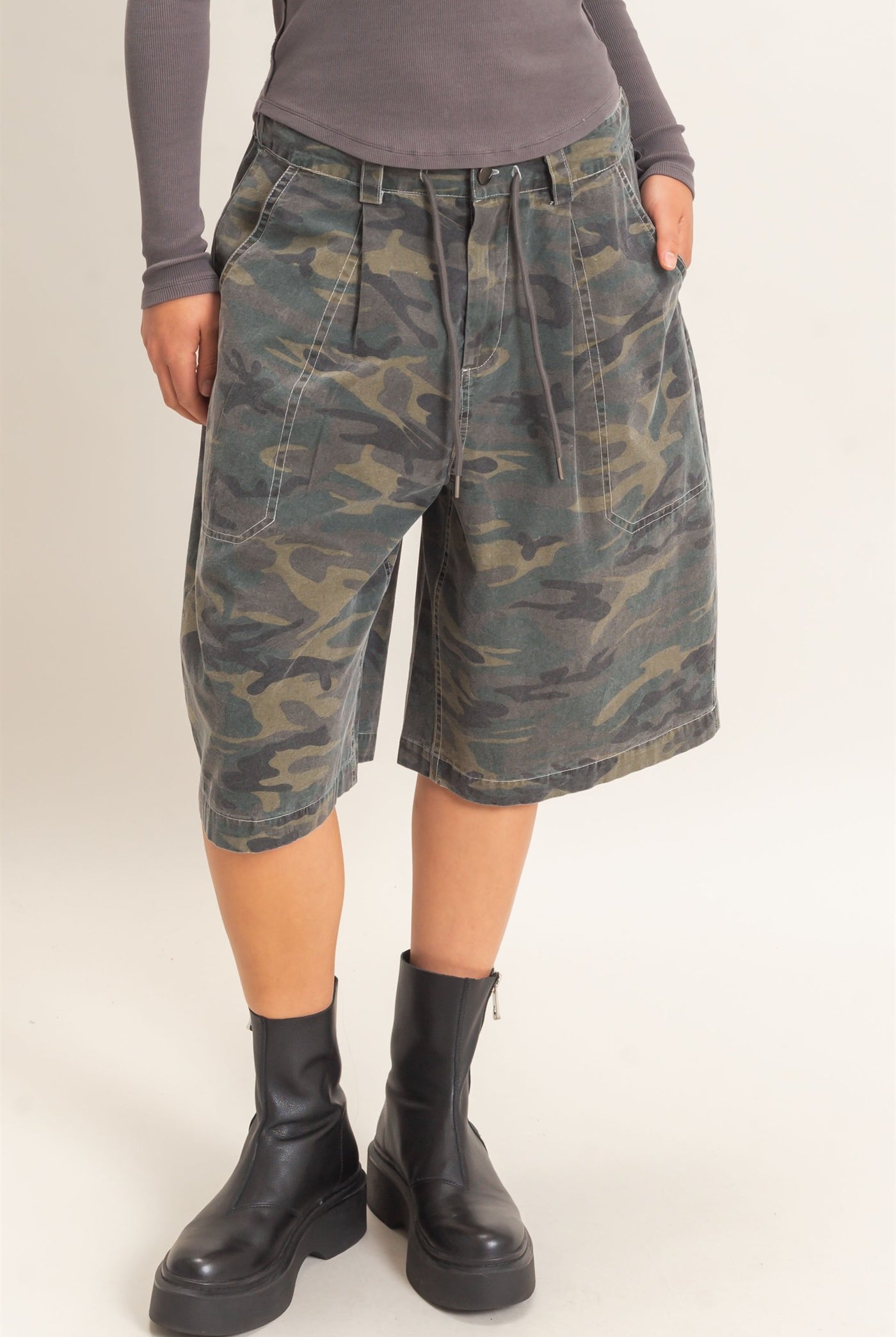 Wholesale Camouflage Print Drawstring Shorts Shorts DZ26E399 DARK GREEN DOUBLE ZERO