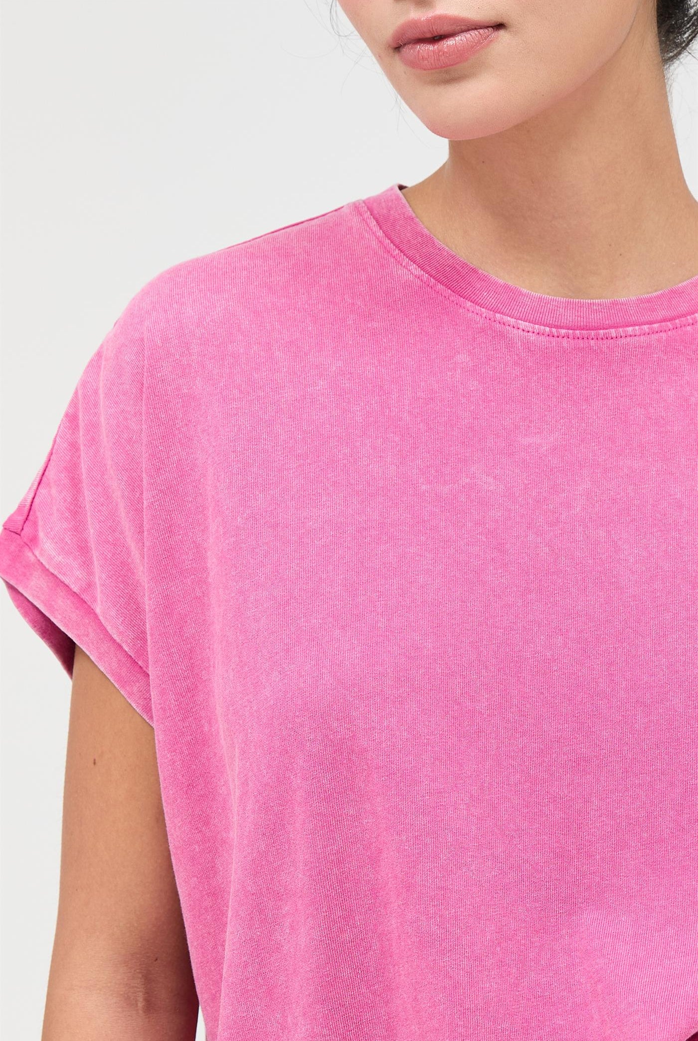 Wholesale Capped Sleeve Mineral Wash T-Shirt T-Shirts DZ26A033 FUCHSIA DOUBLE ZERO