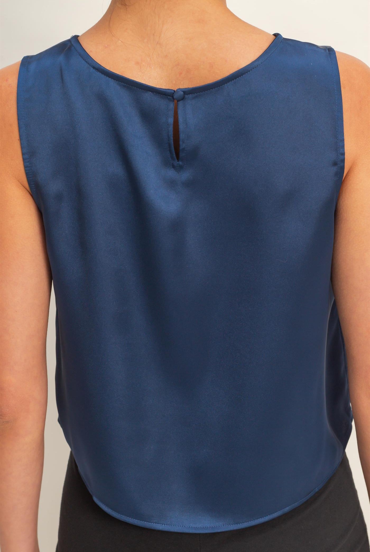 Wholesale Satin Sleeveless Round Neck Top With Back Keyhole Clothing Tops DZ26C084 NAVY DOUBLE ZERO