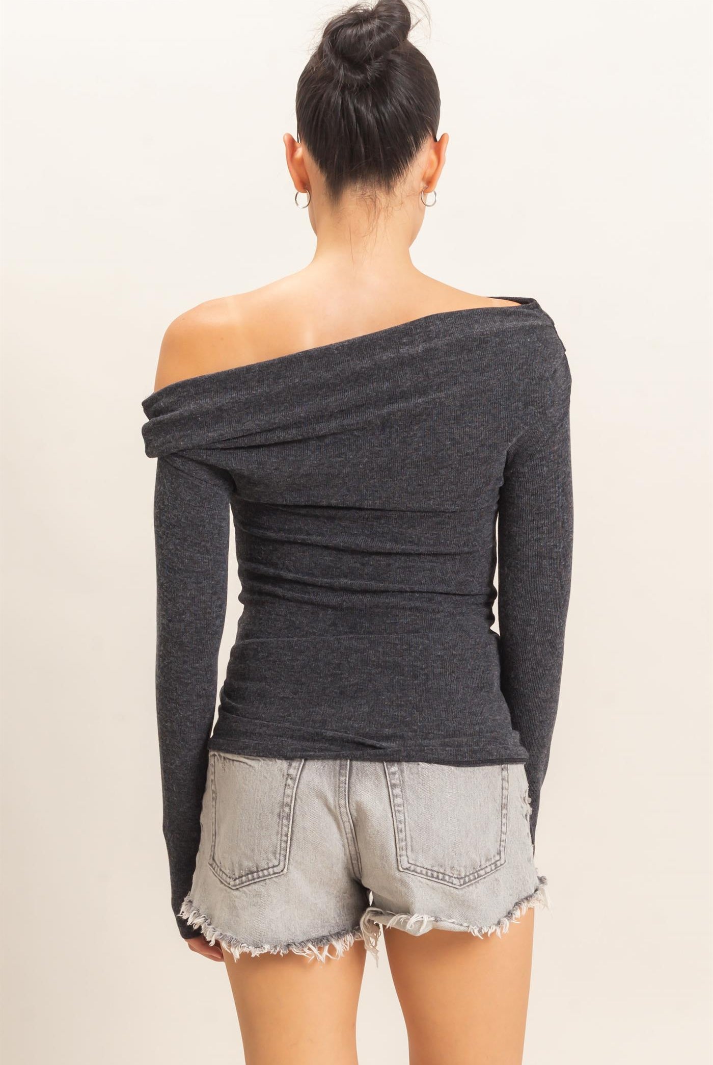 Wholesale Asymmetrical Off-Shoulder Top Clothing Tops HF26E377 CHARCOAL HYFVE