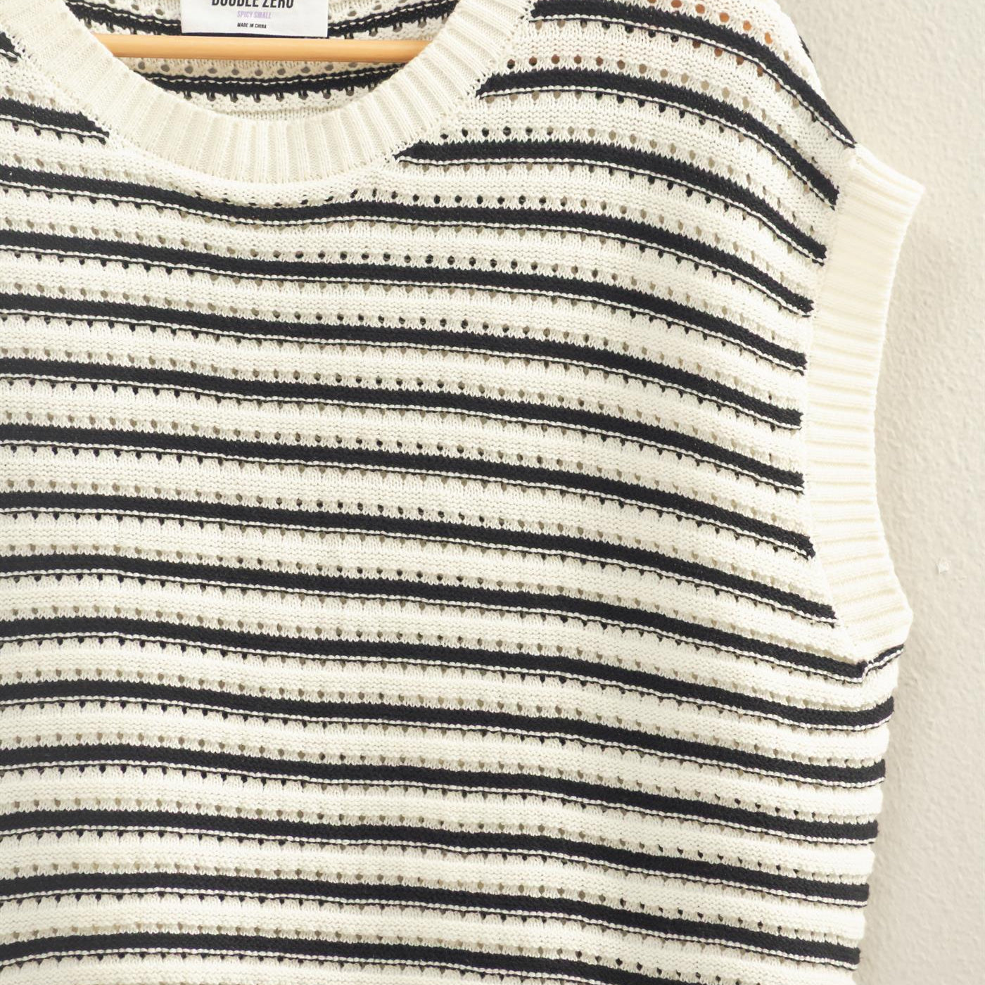 Wholesale Striped Sleeveless Crew Neck Top Sweaters DZ26A222 BLACK DOUBLE ZERO