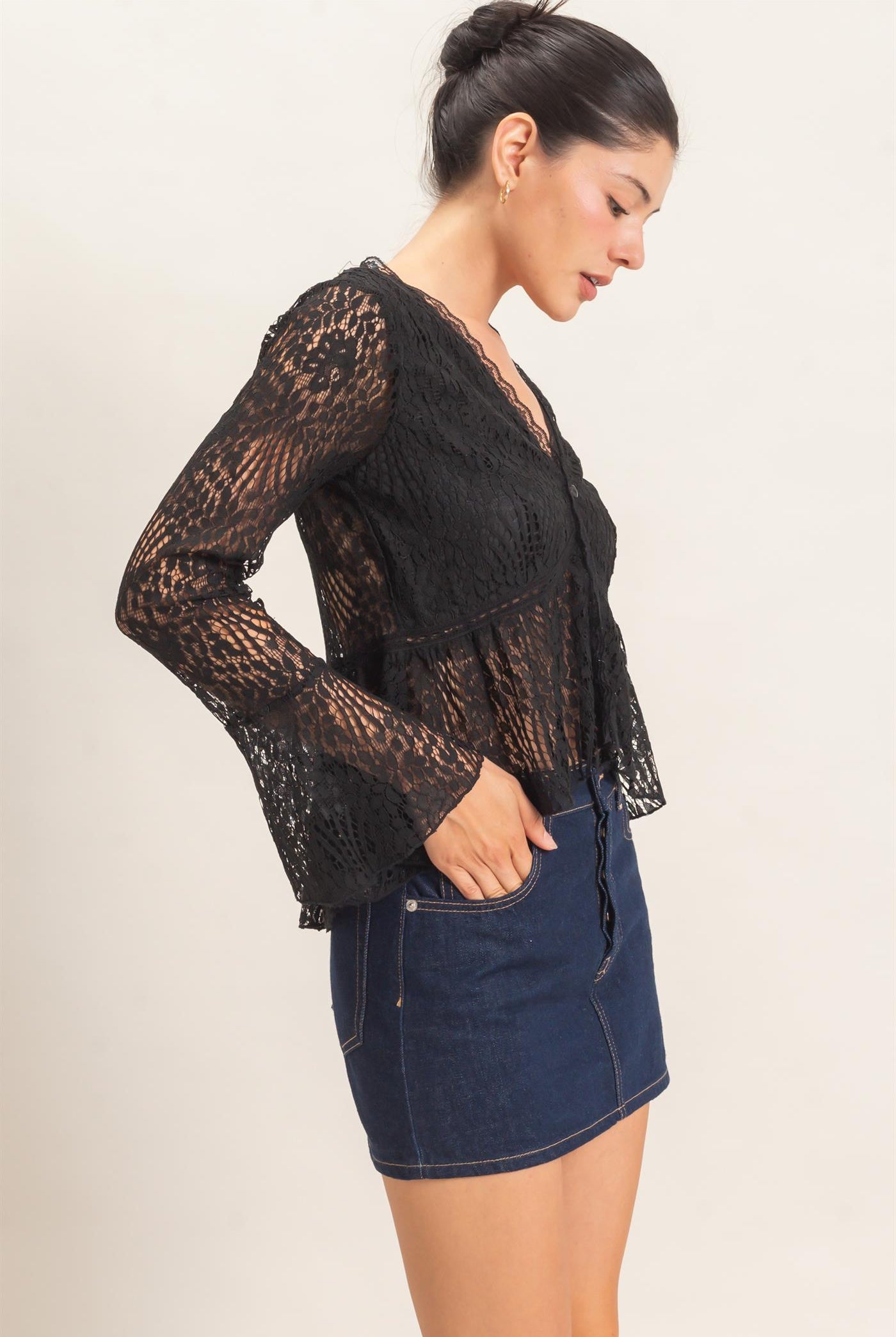 Wholesale Lace V-Neck Peplum Top Clothing Tops HF26E560 BLACK HYFVE