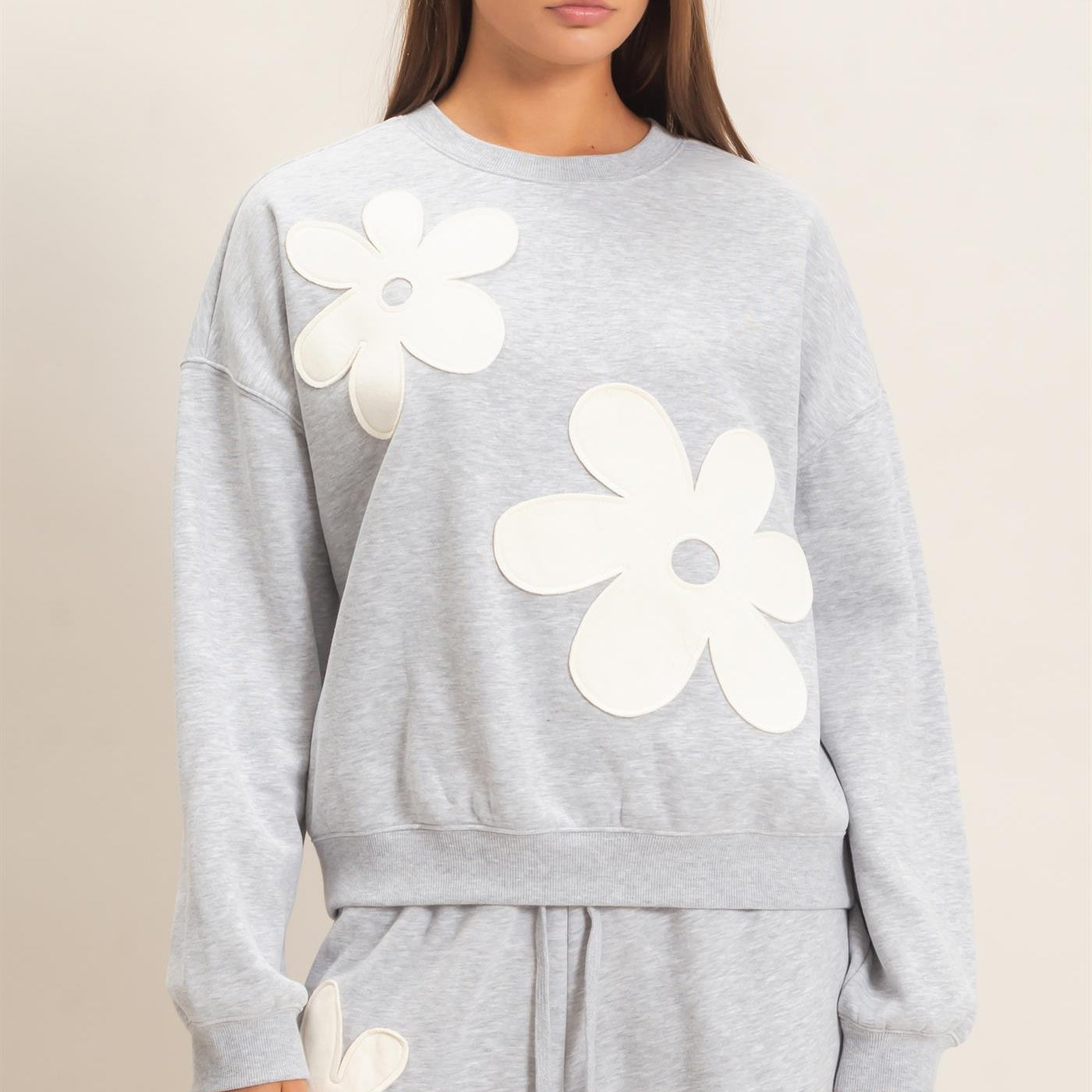 Wholesale Floral Applique Crew Neck Sweatshirt Sweatshirts DZ26E708 HEATHER GRAY DOUBLE ZERO