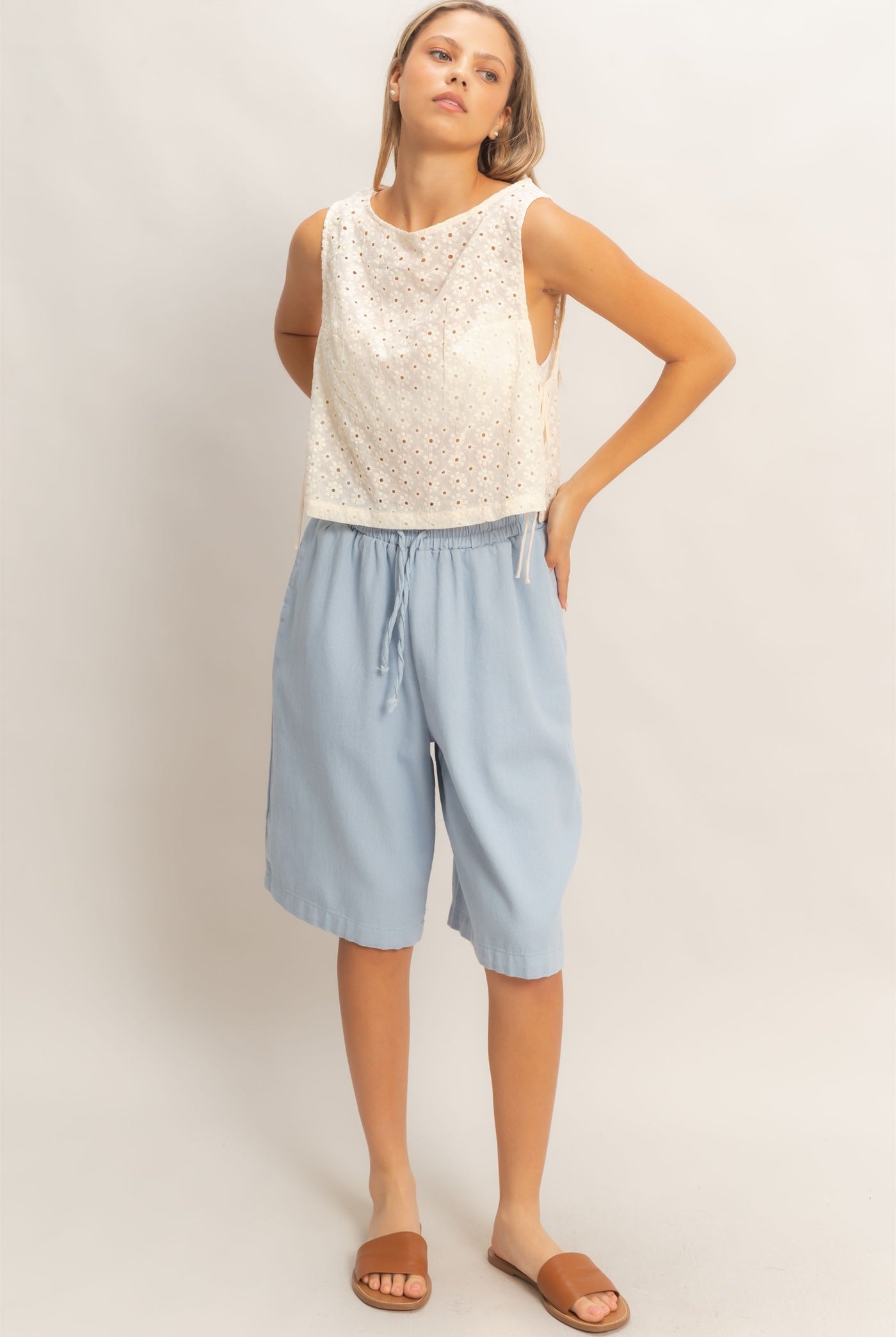 Wholesale Sleeveless Textured Top With Side Straps Clothing Tops HF26A242 CREAM HYFVE