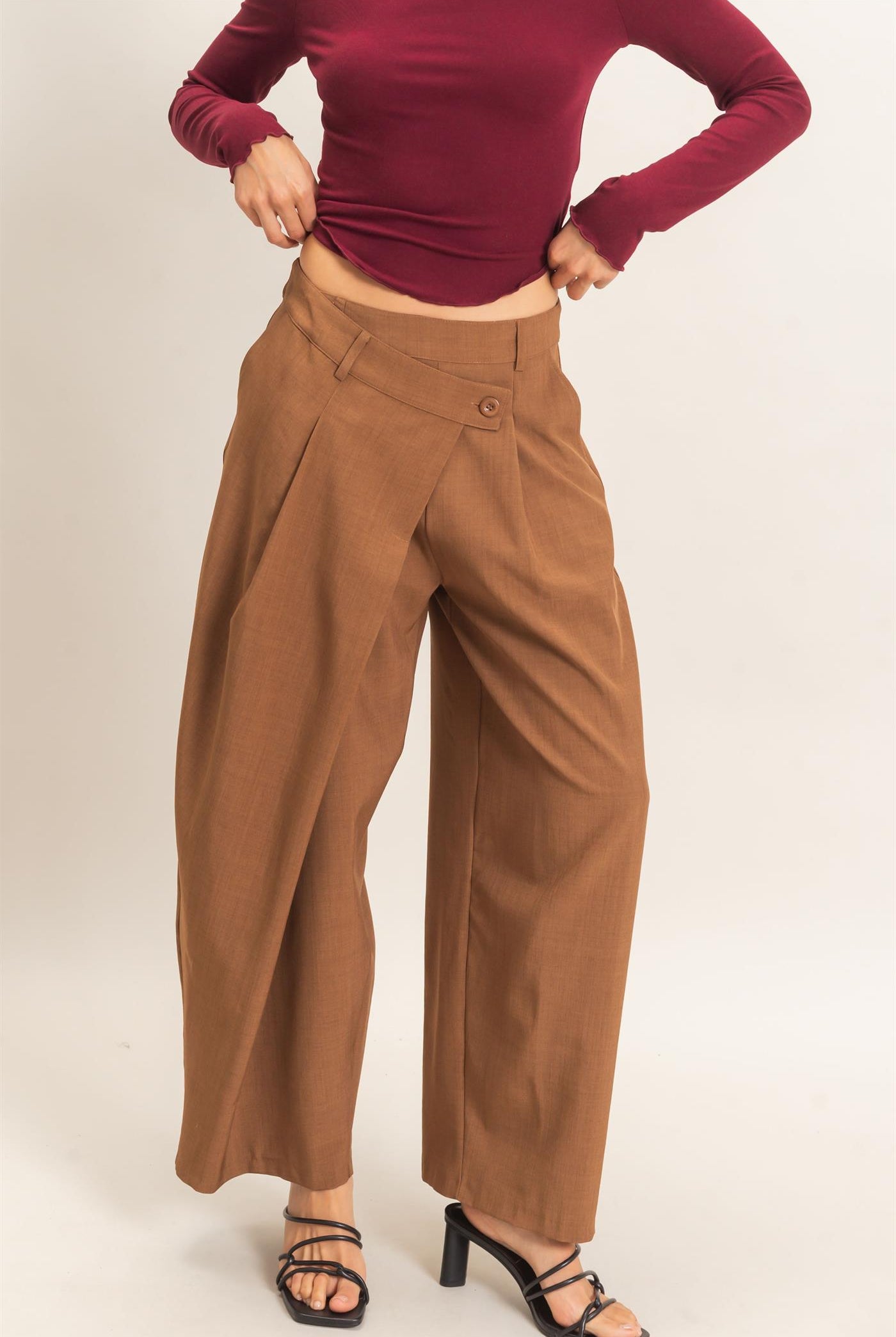 Wholesale Asymmetrical Overlap Pleated Pant Pants HF26C885 BROWN HYFVE