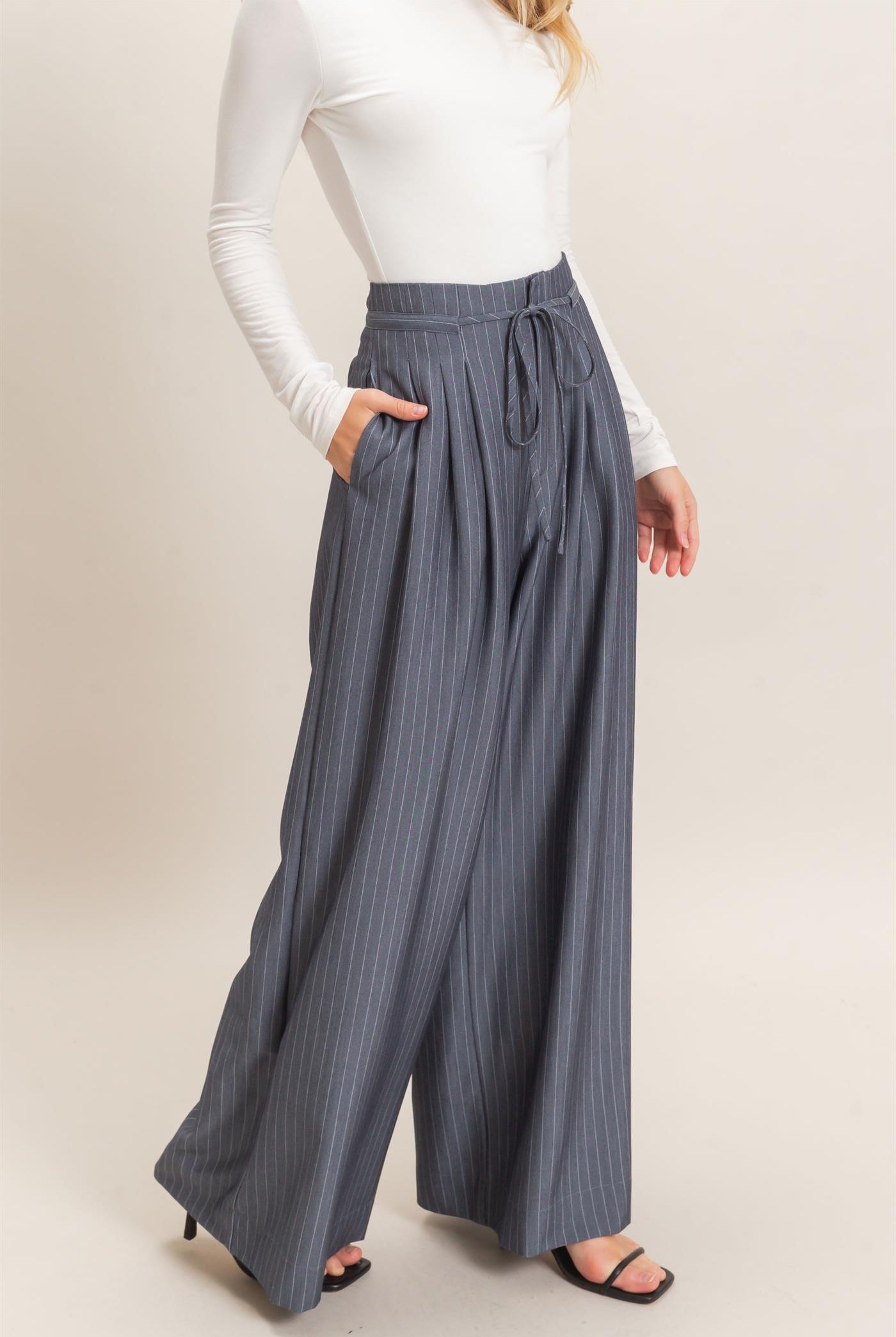 Wholesale Pleated Wide-Leg Pants Pants HF26A776 LIGHT NAVY HYFVE