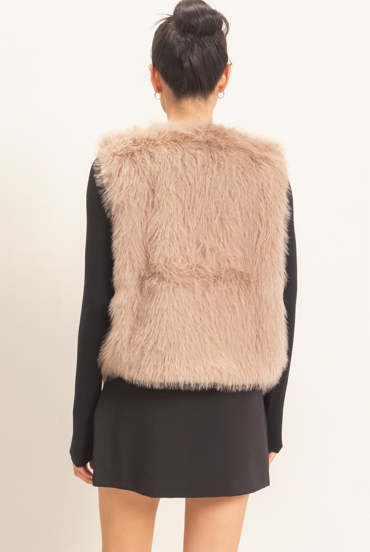 Wholesale Open-Front Faux Fur Vest Vests HF26F164 TAUPE HYFVE