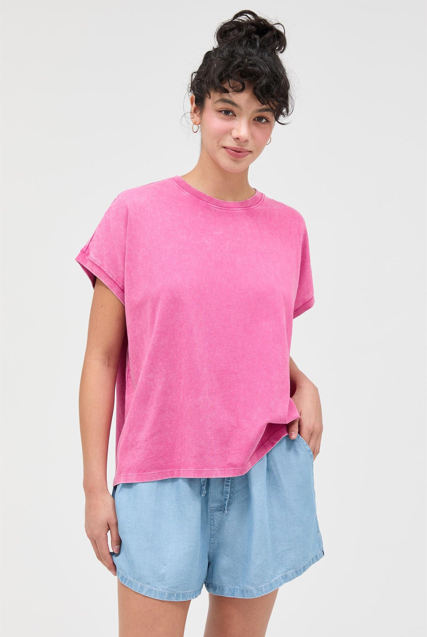Wholesale Capped Sleeve Mineral Wash T-Shirt T-Shirts DZ26A033 FUCHSIA DOUBLE ZERO