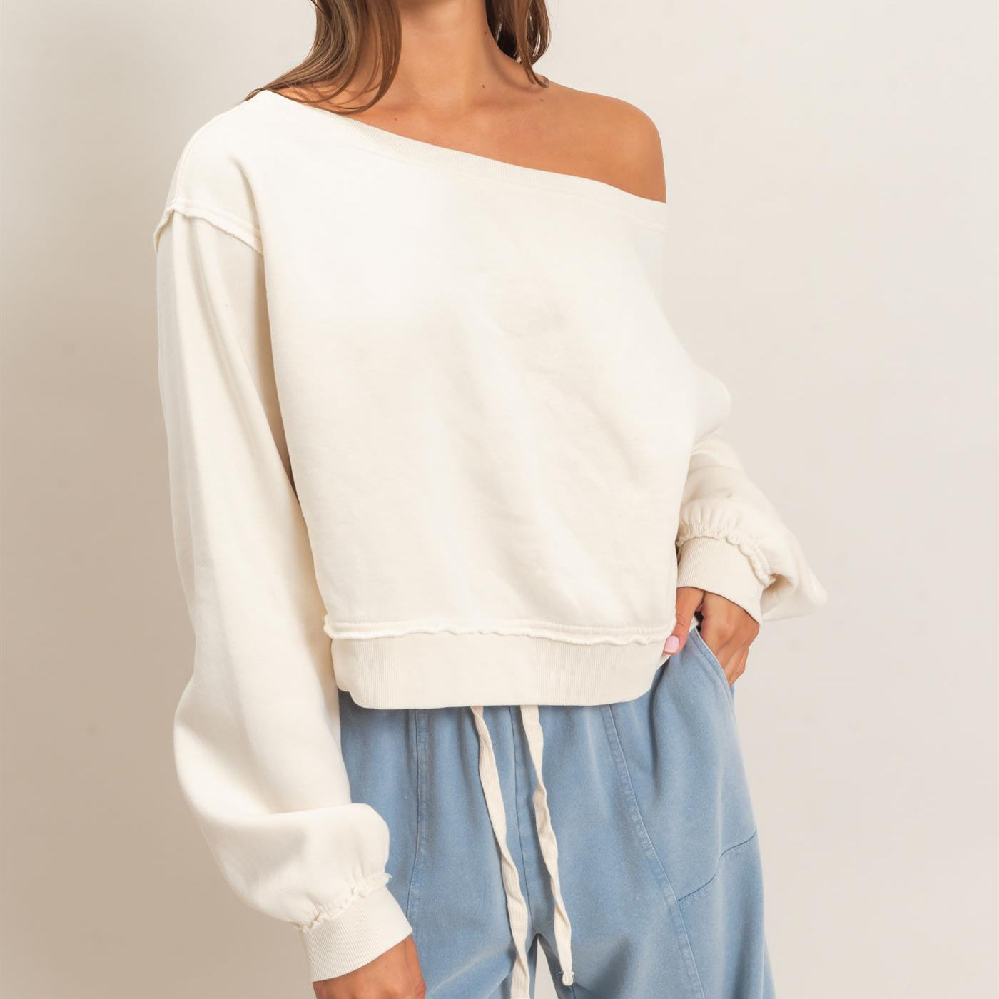 Wholesale Raw Edge Acid Wash Off The Shoulder Sweatshirt Sweatshirts DZ26F013 ALPACA DOUBLE ZERO