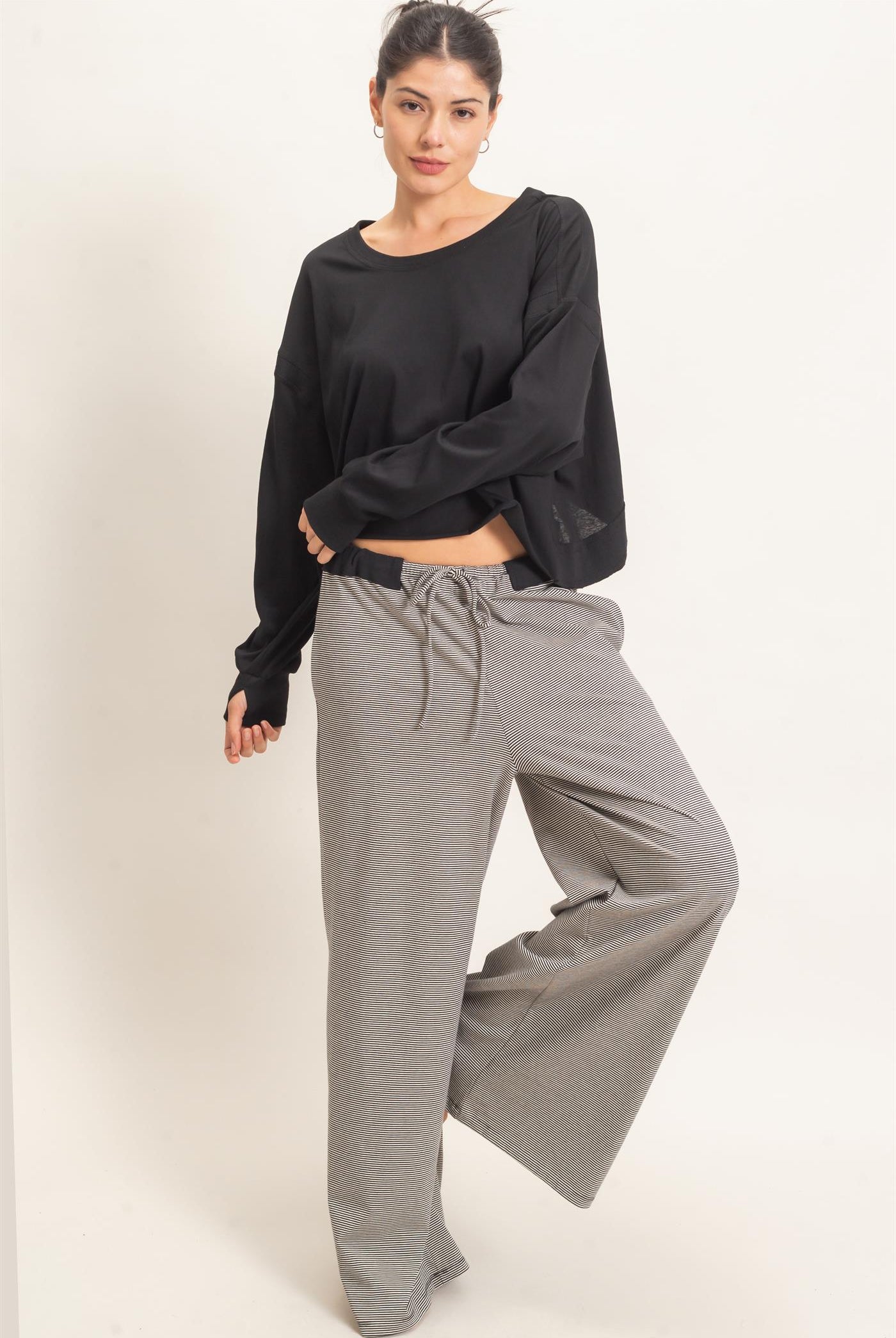 Wholesale Crew Neck Top Clothing Tops HF26C808 BLACK HYFVE
