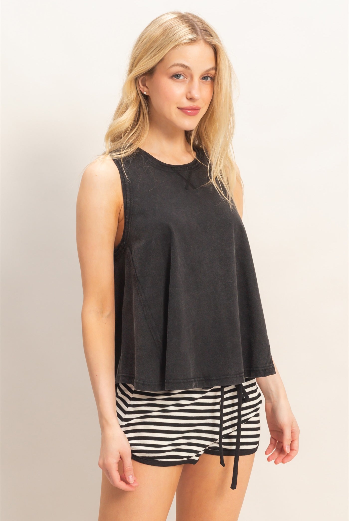 Wholesale Raw Edge Details Sleeveless Washed Top Clothing Tops DZ26E278 BLACK DOUBLE ZERO