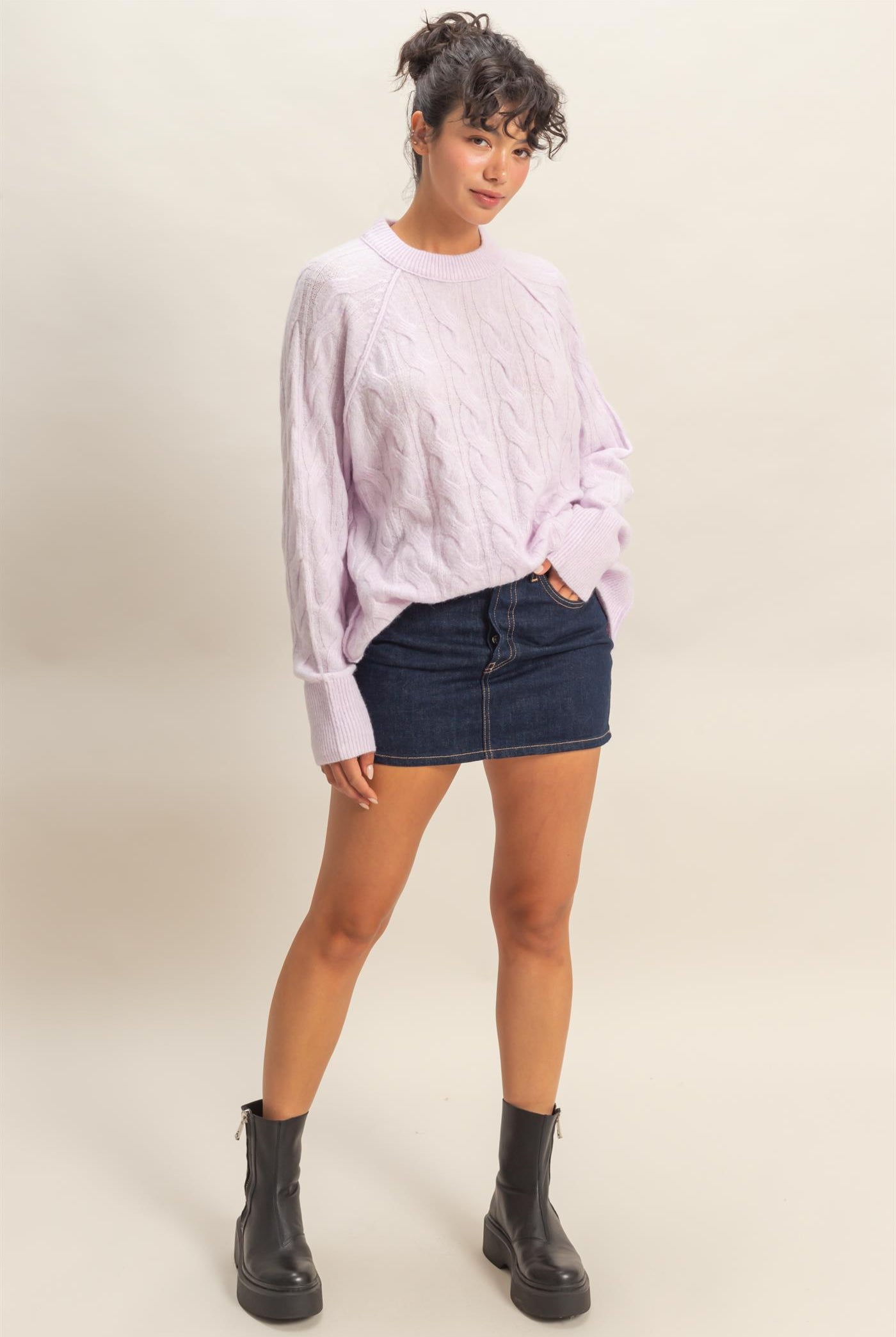 Wholesale Crew Neck Cable Knit Sweater Pullover Sweaters DZ25E957 LILAC GRAY HYFVE