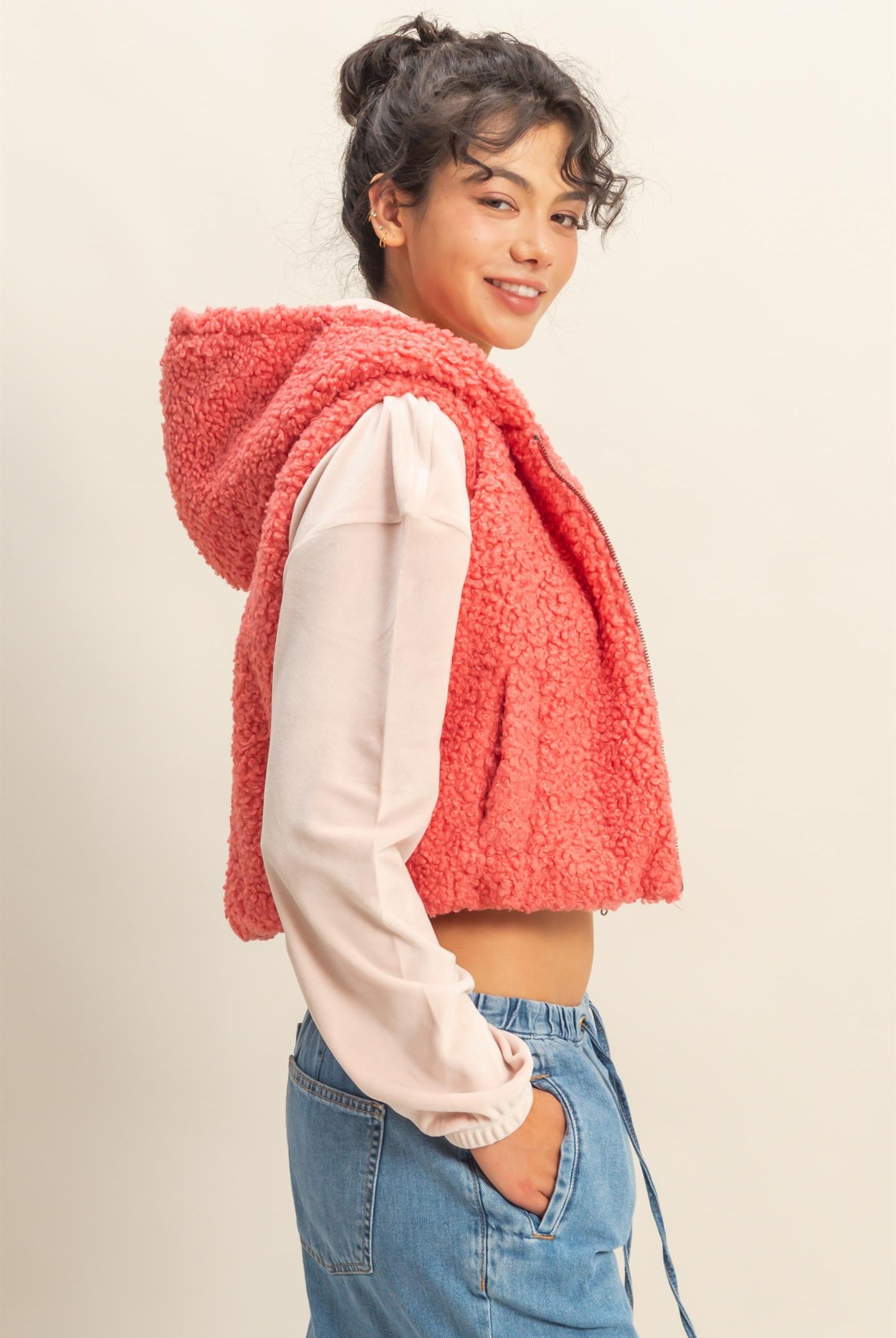 Wholesale Fluffy Full Zip Cropped Hooded Vest Vests DZ24A075 TEA ROSE DOUBLE ZERO
