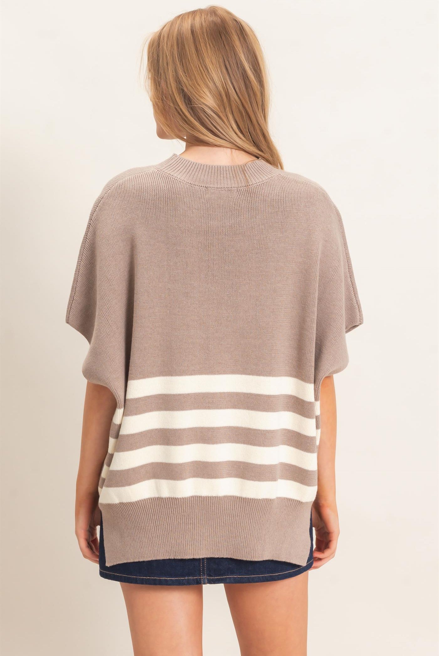 Wholesale Striped Ribbed Crew Neck Sweater Sweaters HF26E350-D LIGHT MOCHA HYFVE