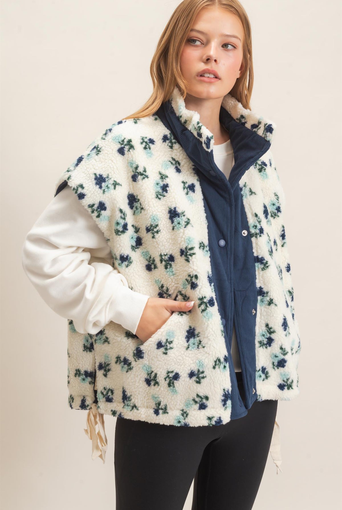 Wholesale Floral Sherpa Vest With Corduroy Vests HF26F073 BLUE HYFVE