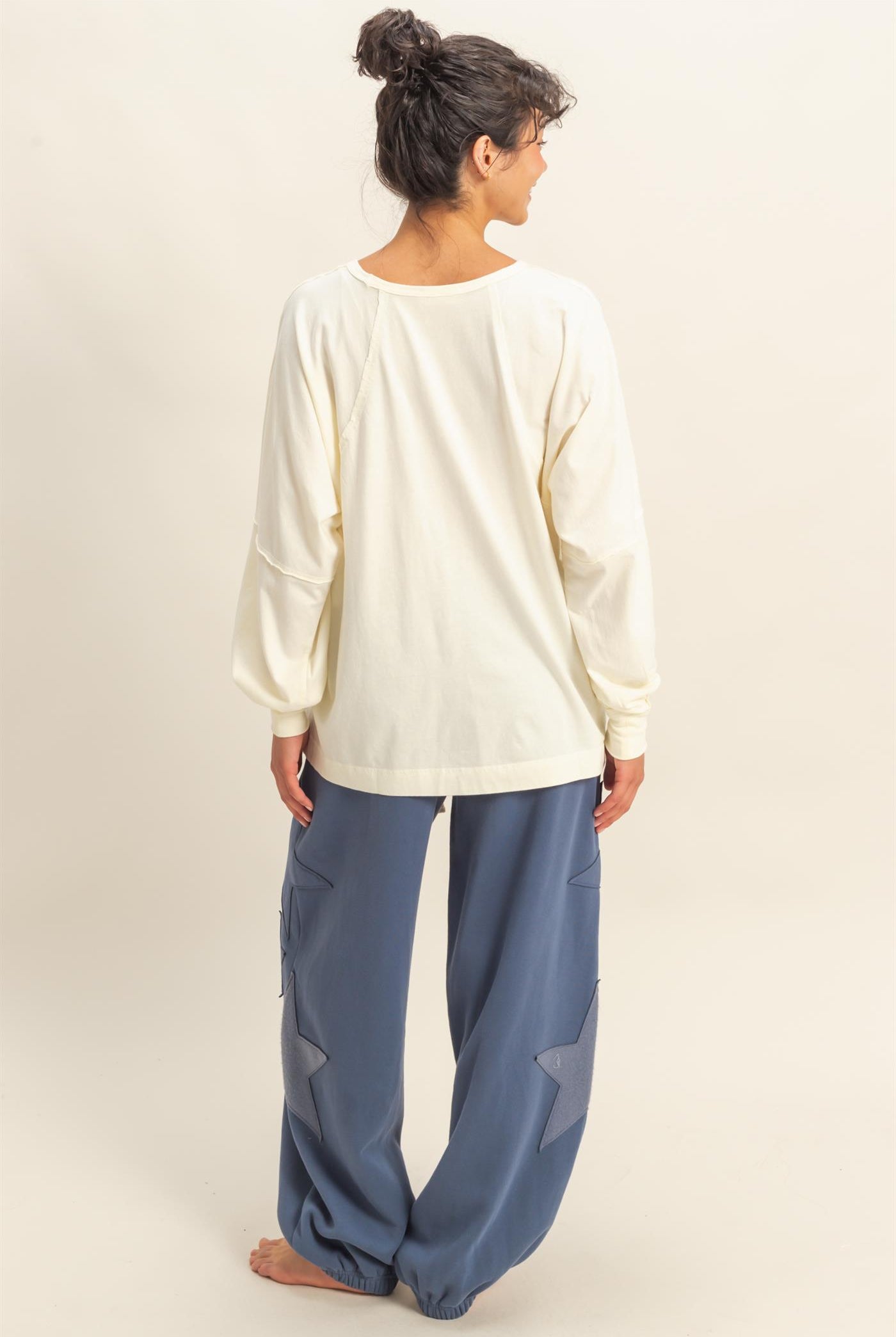 Wholesale Washed Oversized Long Sleeve Top With Slit Clothing Tops DZ25C921 CREAM HYFVE