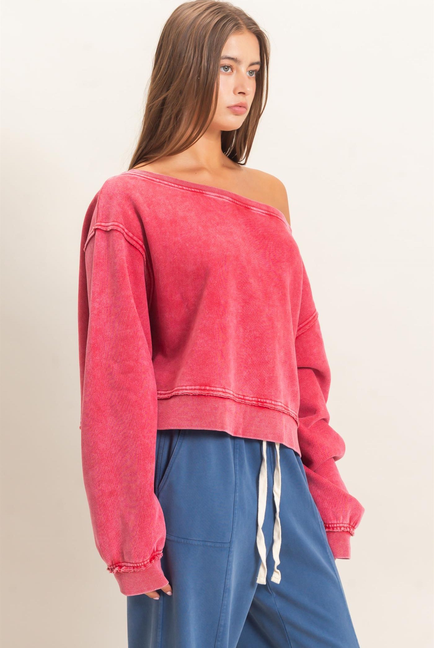 Wholesale Raw Edge Acid Wash Off The Shoulder Sweatshirt Sweatshirts DZ26F013 RED DOUBLE ZERO