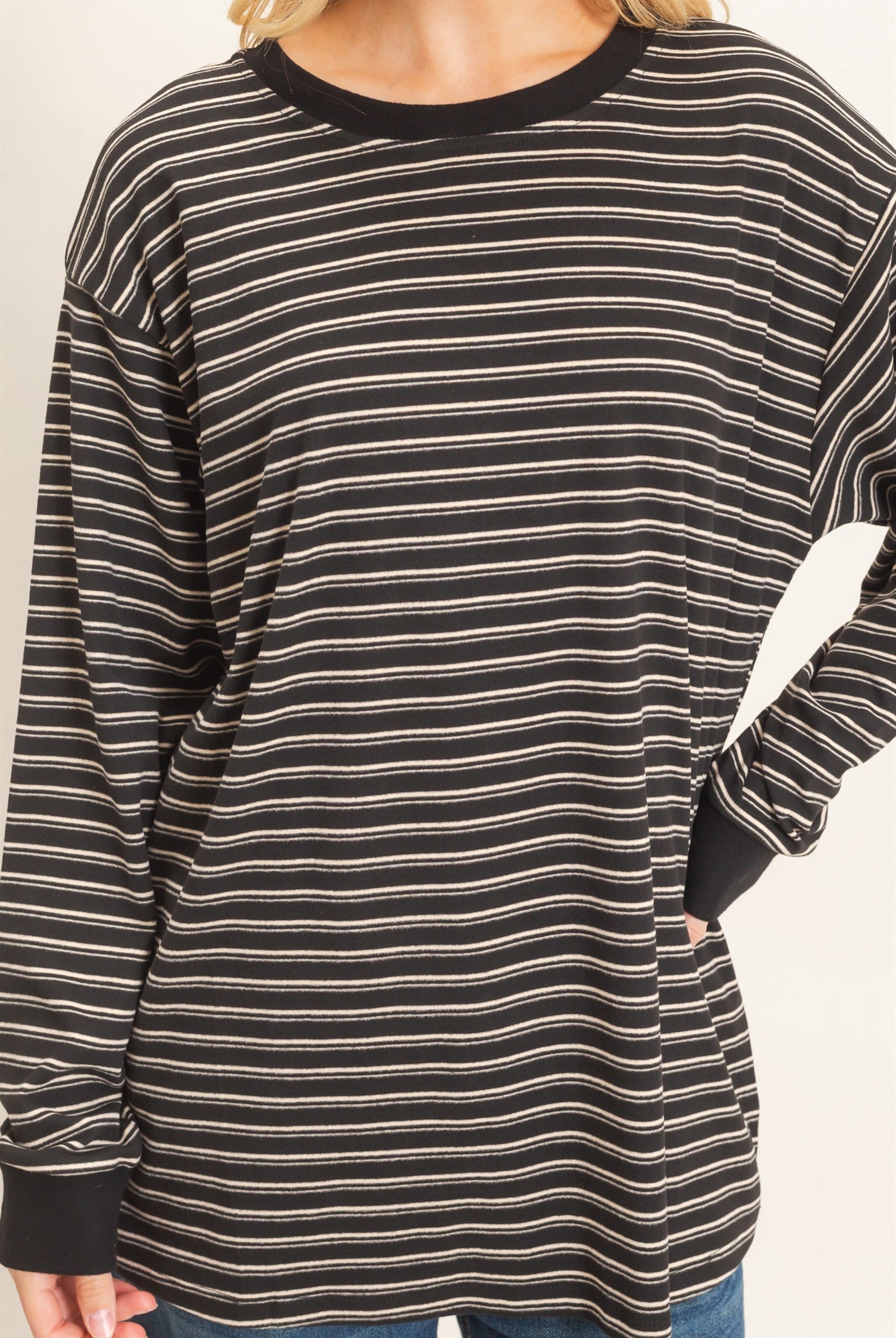 Wholesale Striped Long Sleeve Crew Neck Top Clothing Tops HF26C676 BLACK HYFVE