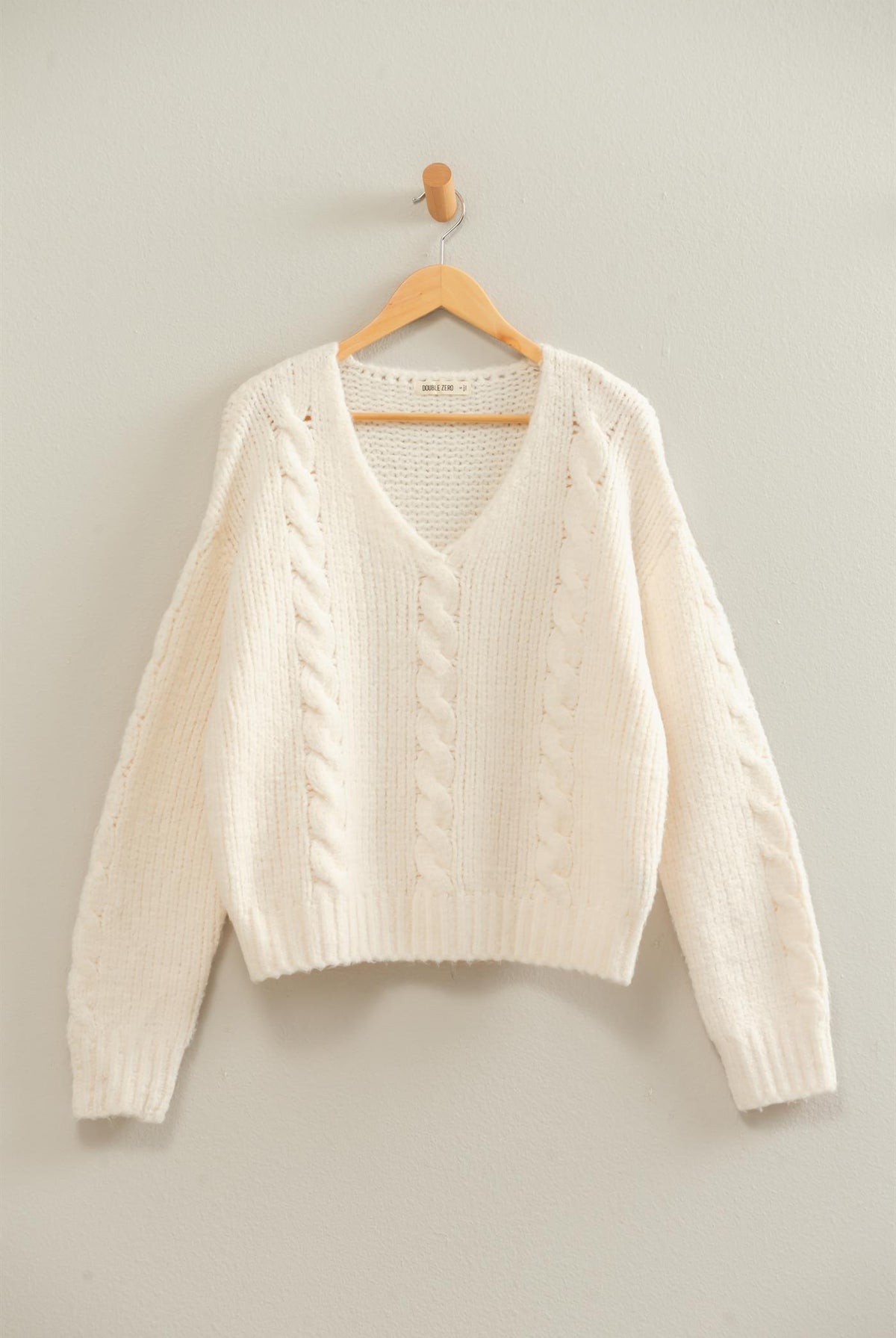 Wholesale Cable Knit V-Neck Sweater Sweaters DZ26E107 CREAM DOUBLE ZERO