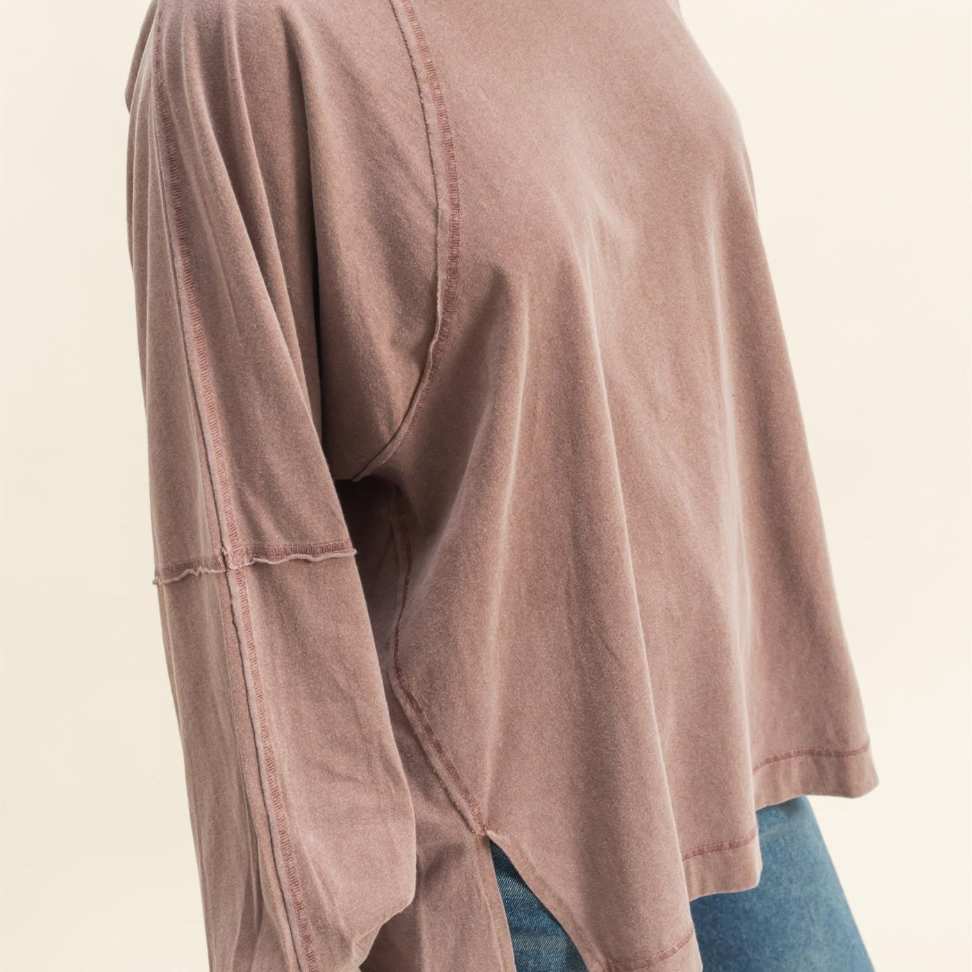 Wholesale Washed Oversized Long Sleeve Top With Slit Clothing Tops DZ25C921 CHESTNUT HYFVE