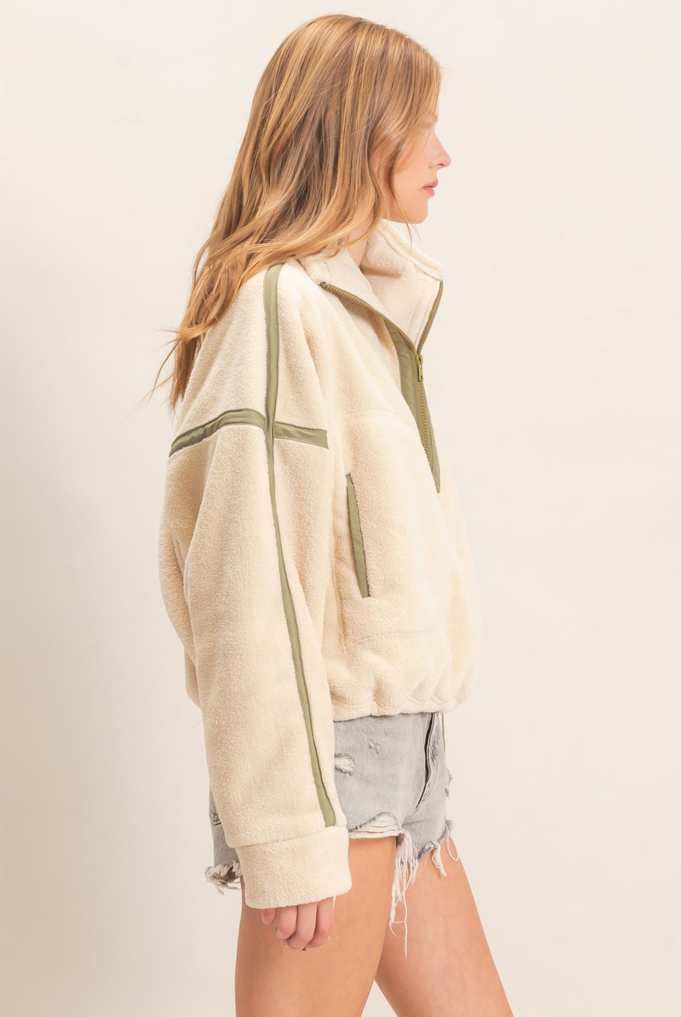 Wholesale Contrast Trim Half-Zip Fleece Pullover Outerwear HF26F206-D LIGHT BEIGE HYFVE