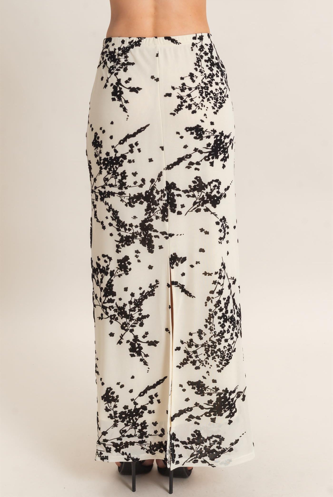 Wholesale Contrast Velvet Print Maxi Skirt Skirts HF26F221 CREAM HYFVE