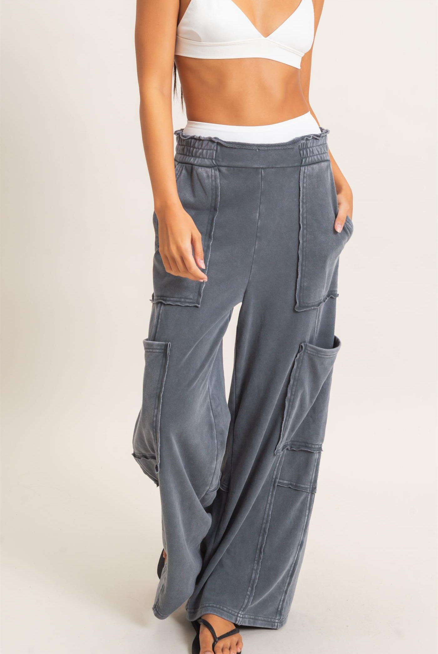 Wholesale Mineral Wash Cargo Pocket Pants Pants DZ26C963 DARK GRAY DOUBLE ZERO