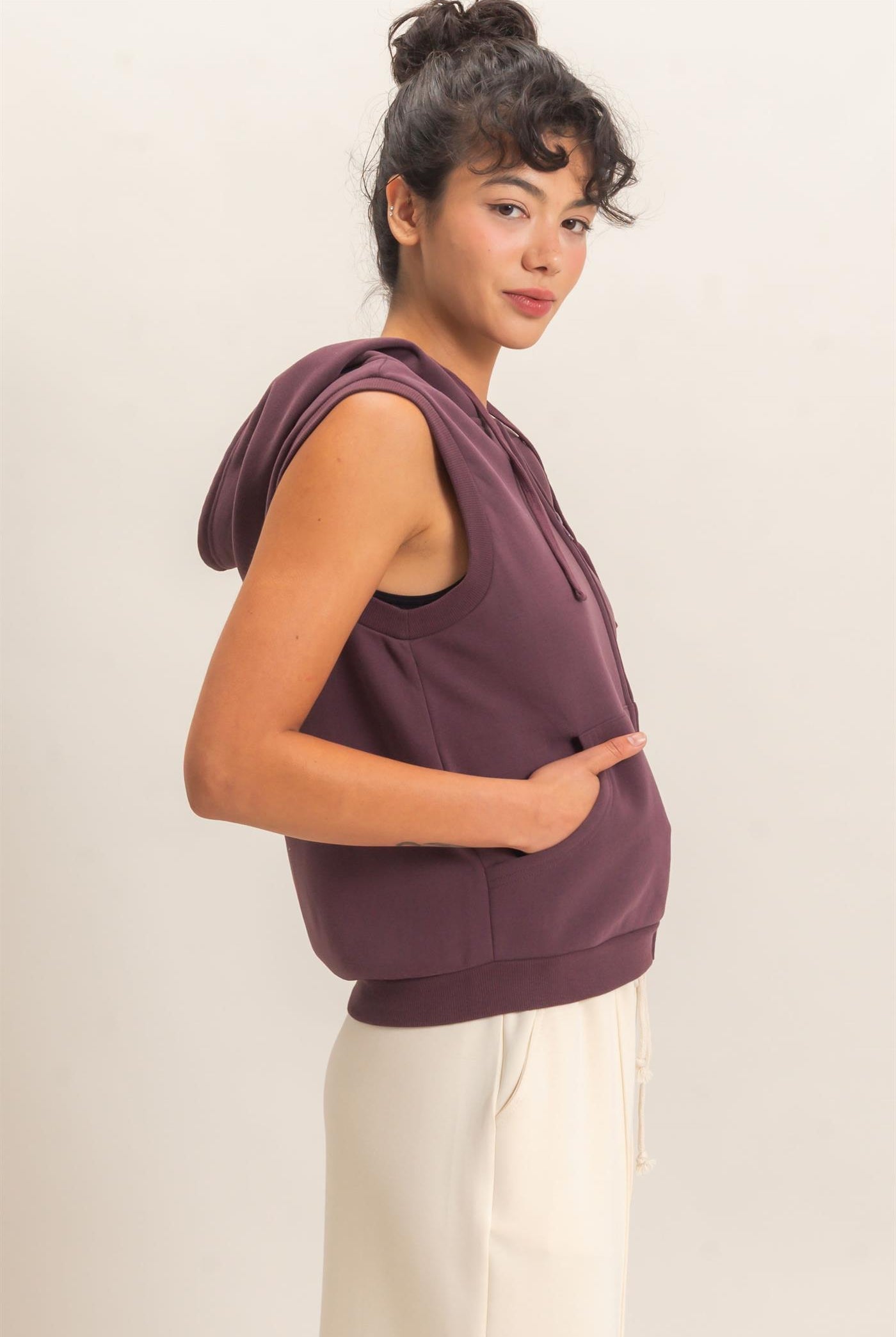 Wholesale Sleeveless Zip Up Hoodie Hoodies DZ26E330 COCOA DOUBLE ZERO