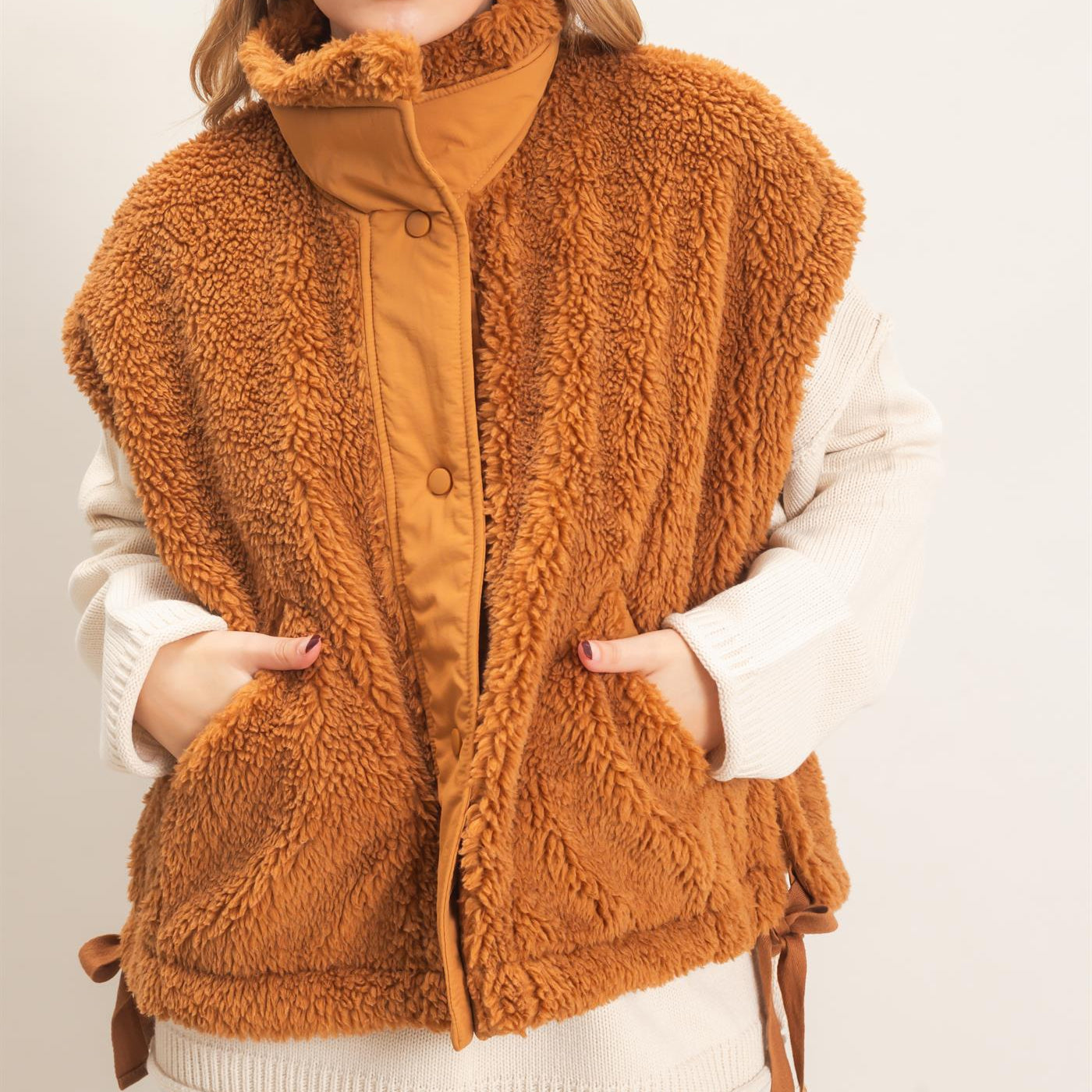 Wholesale Sherpa Vest With Snap Closure Outerwear HF26F131-D CAMEL HYFVE