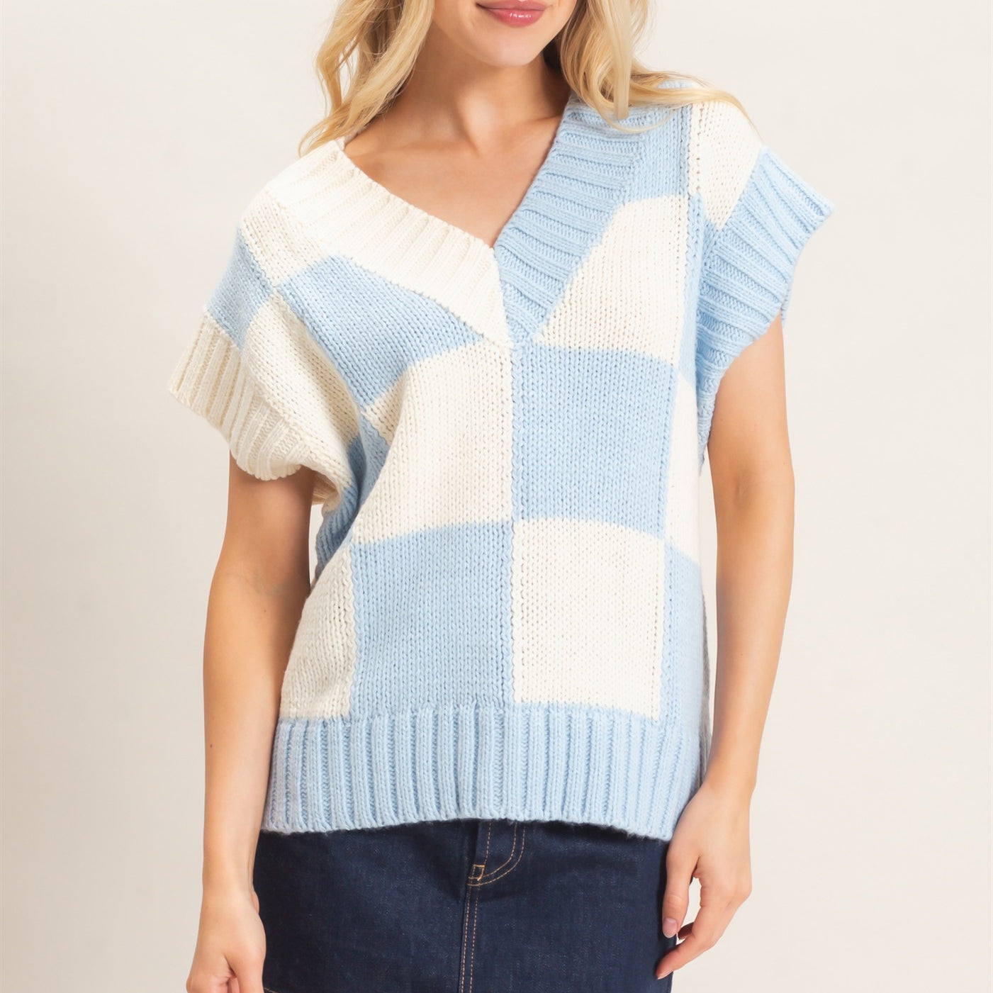 Wholesale Ribbed V-Neck Checkered Sweater Vest Sweaters HF26F180 BLUE HYFVE