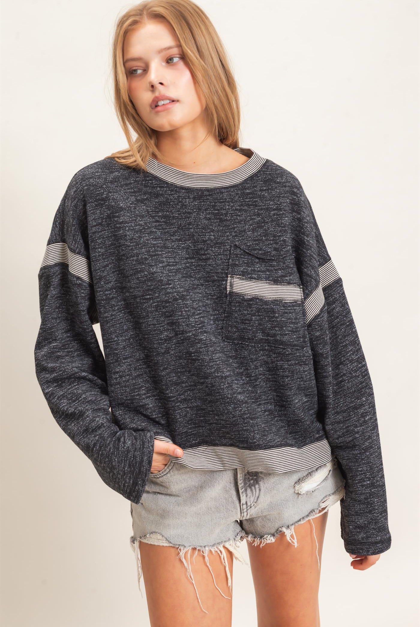 Wholesale Striped Trim Pocket Sweatshirt Sweatshirts HF26E557 BLACK HYFVE